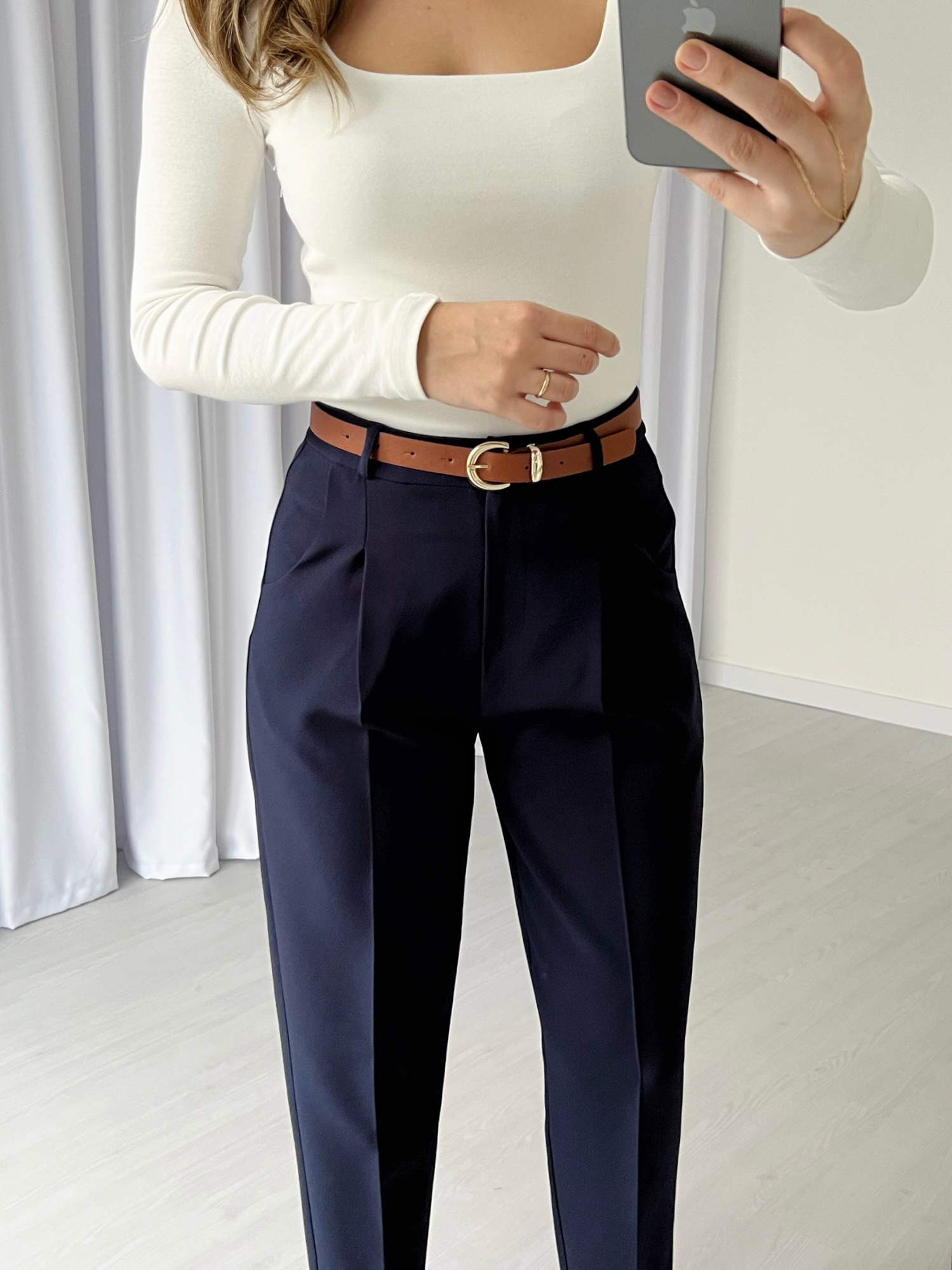 Deri Kemerli Pileli Havuç Pantolon