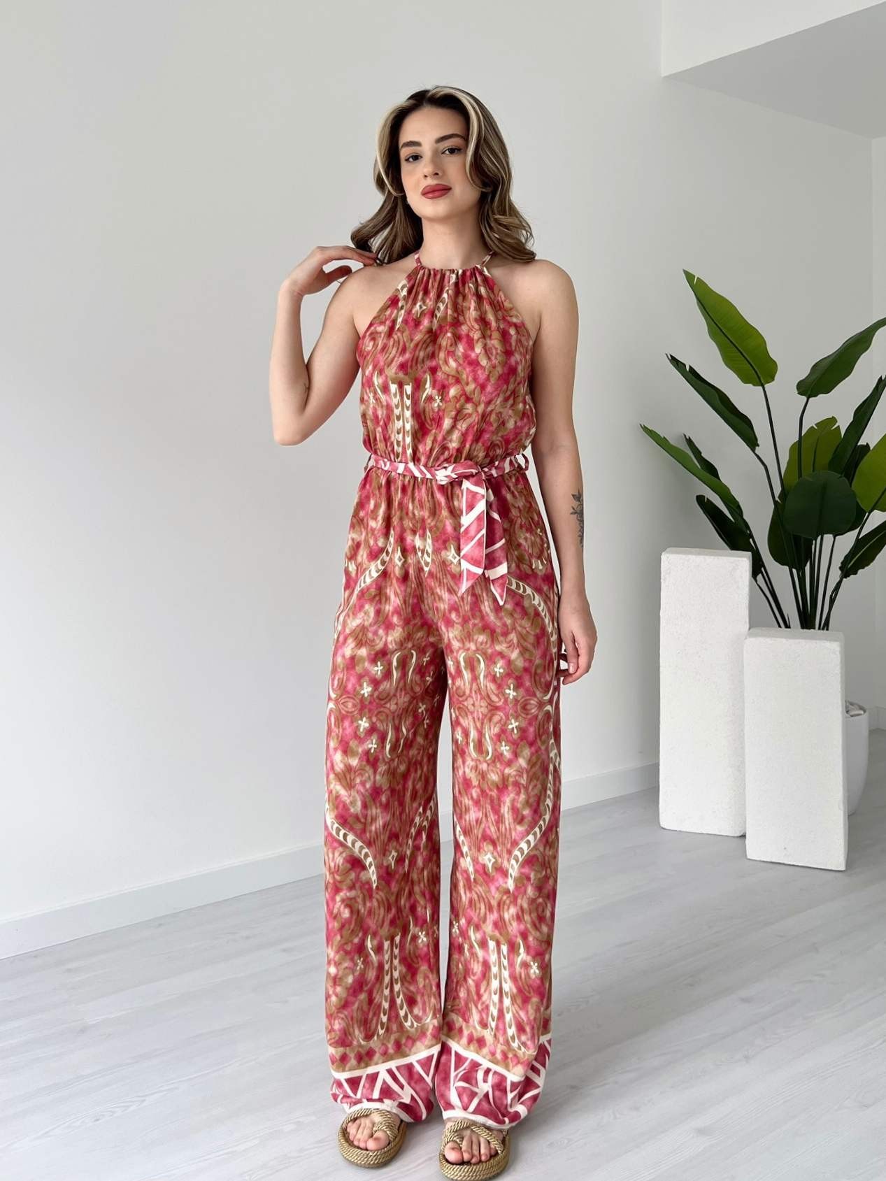 Desenli Halter Yaka Viskon Tulum