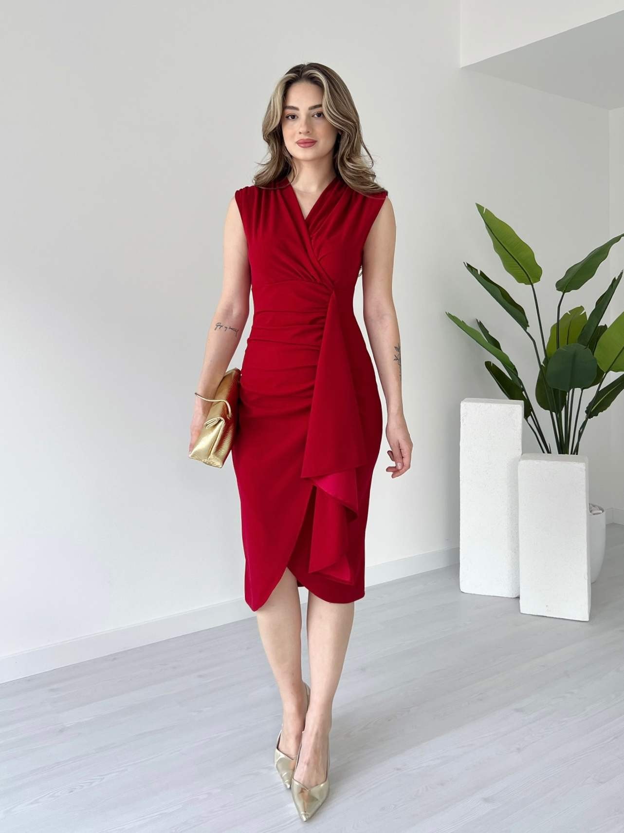 Drape Detaylı Midi Boy Elbise