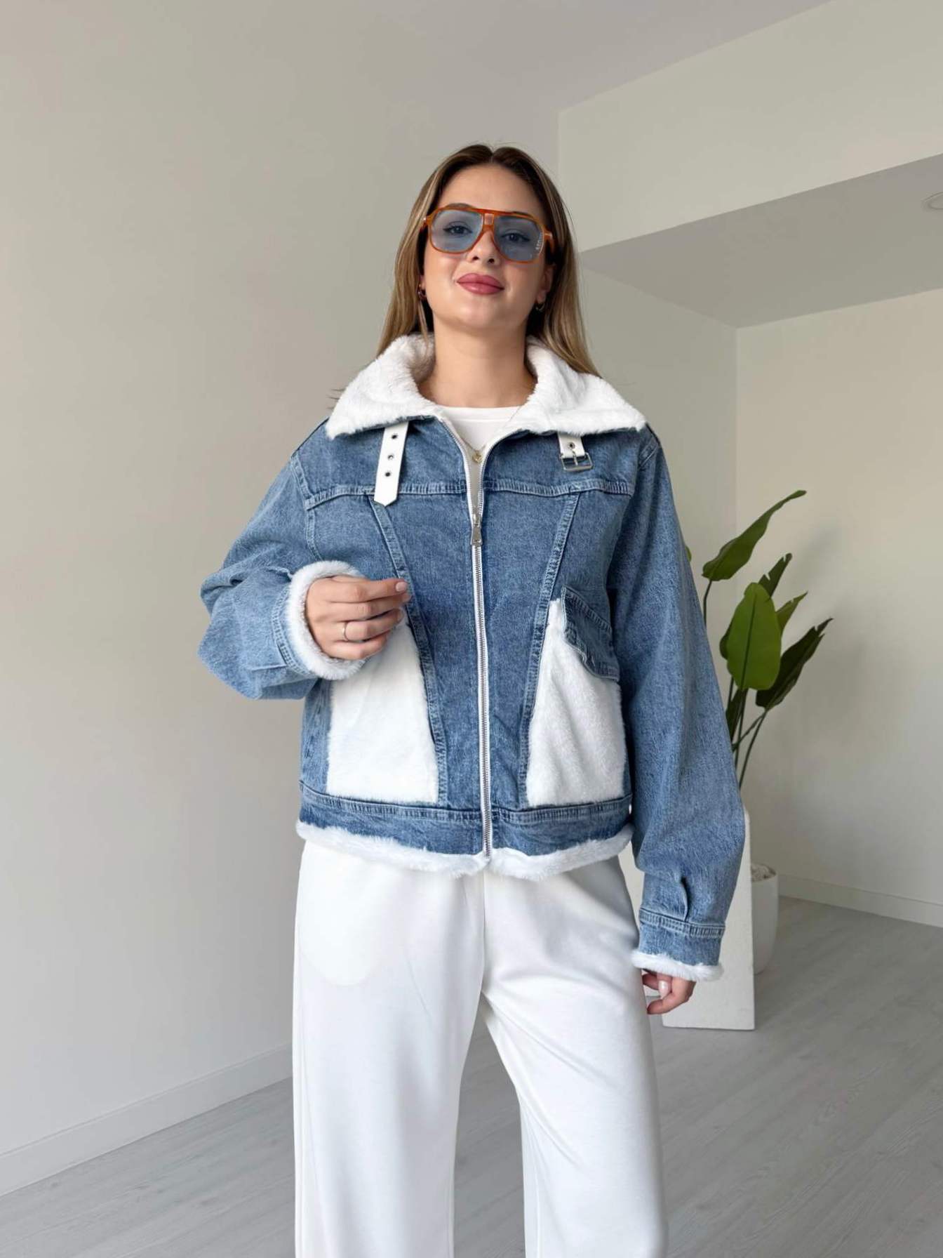 Peluş Detaylı Denim Ceket