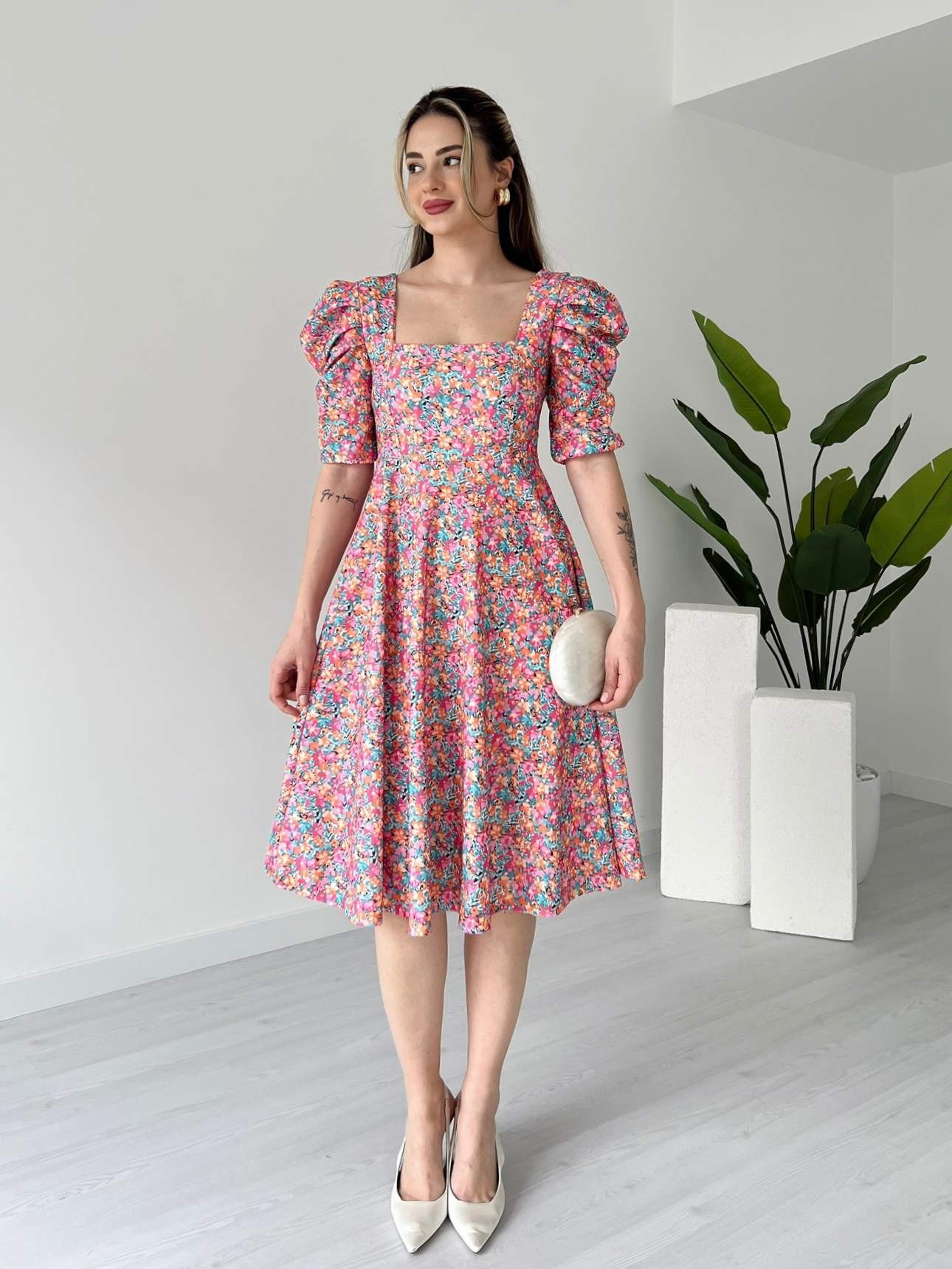 Kare Yaka Desenli Midi Elbise - Pembe