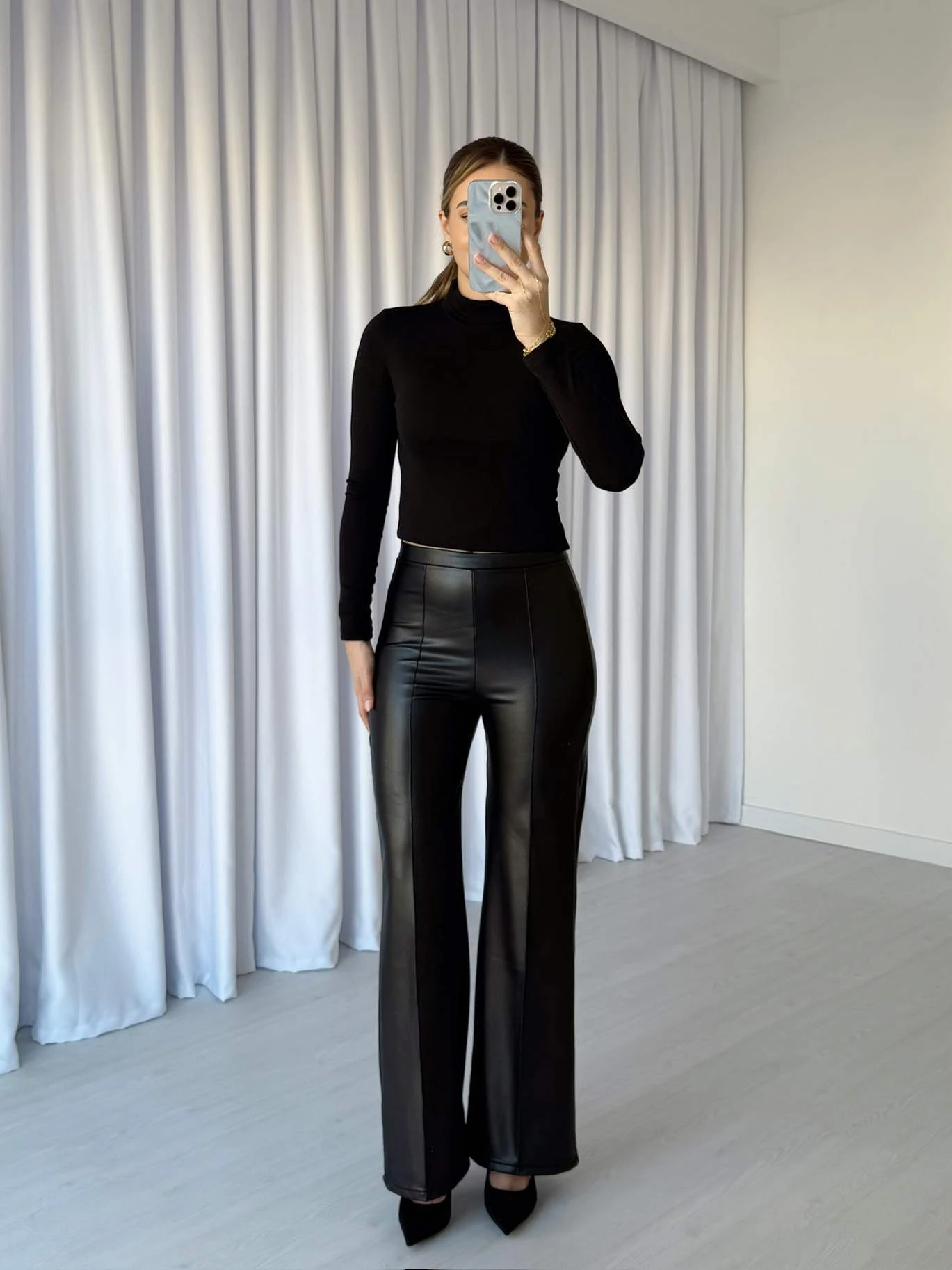 Beli Lastikli Çimalı Deri Pantolon