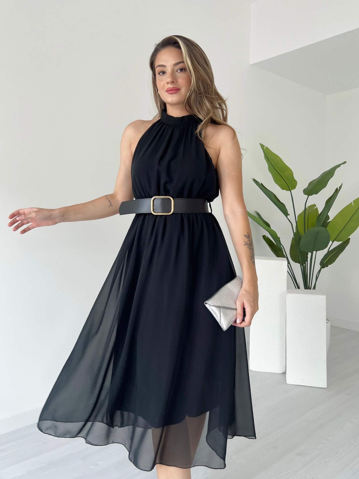 Halter Yaka Kemerli Şifon Elbise - Siyah