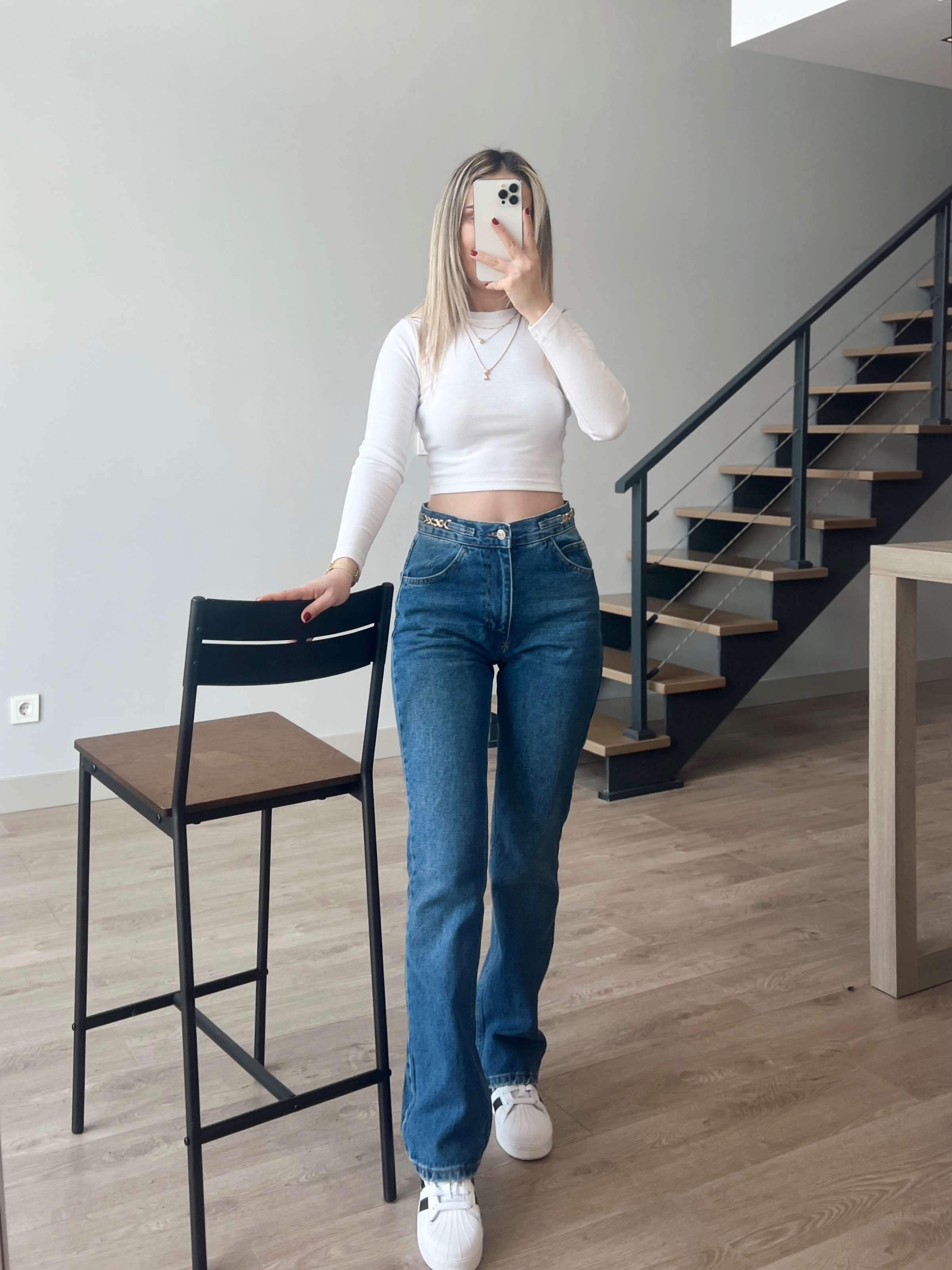 Beli Zincir Detaylı Straight Jean