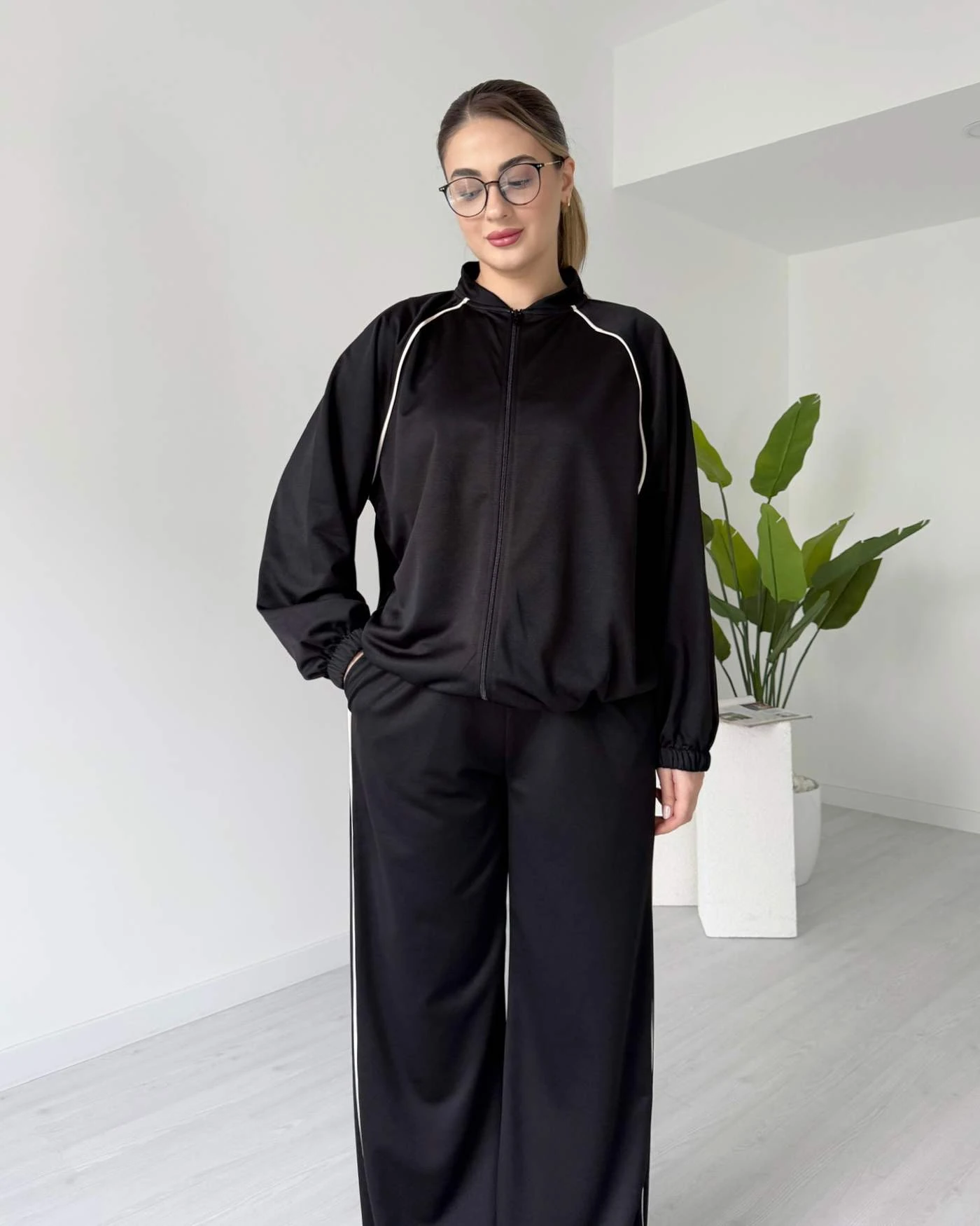 Şerit Detaylı Eşofman Takımı