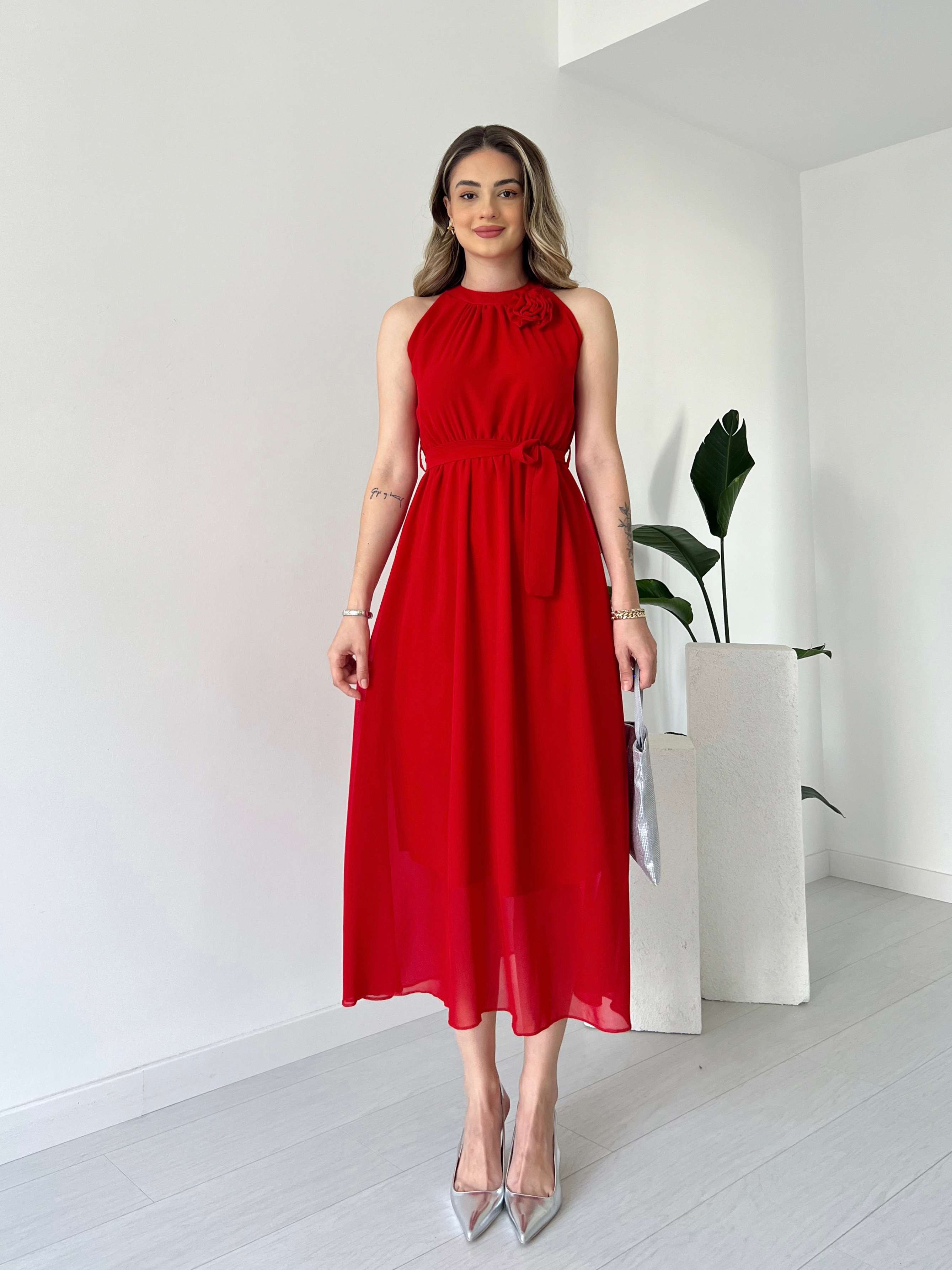 Yakası Çiçek Detaylı Şifon Elbise - Kırmızı