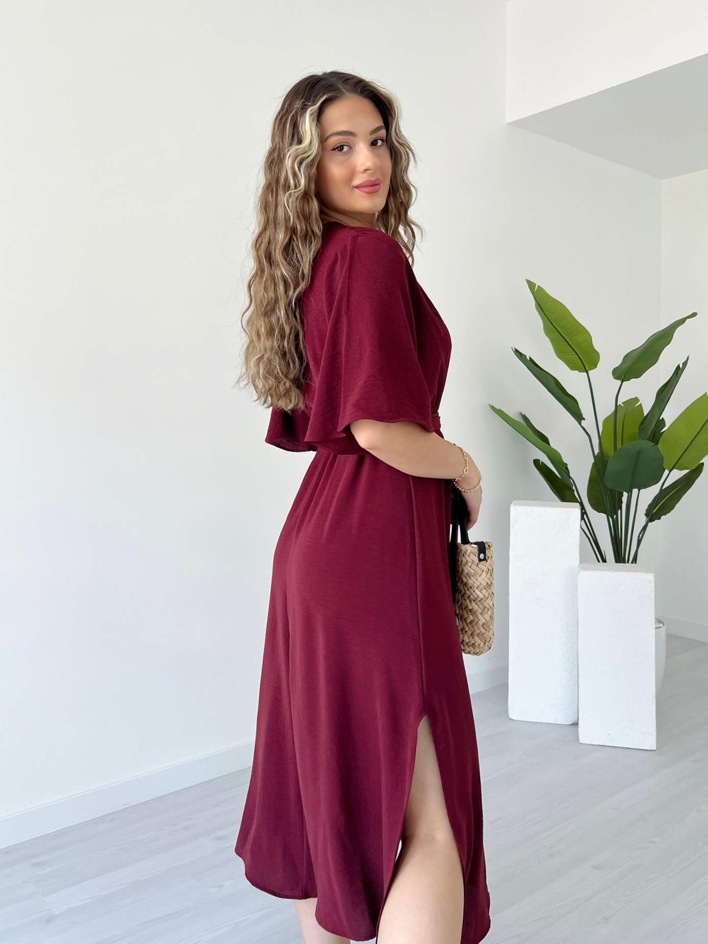 Kruvaze Yaka Yanları Yırtmaçlı Midi Boy Elbise - Bordo