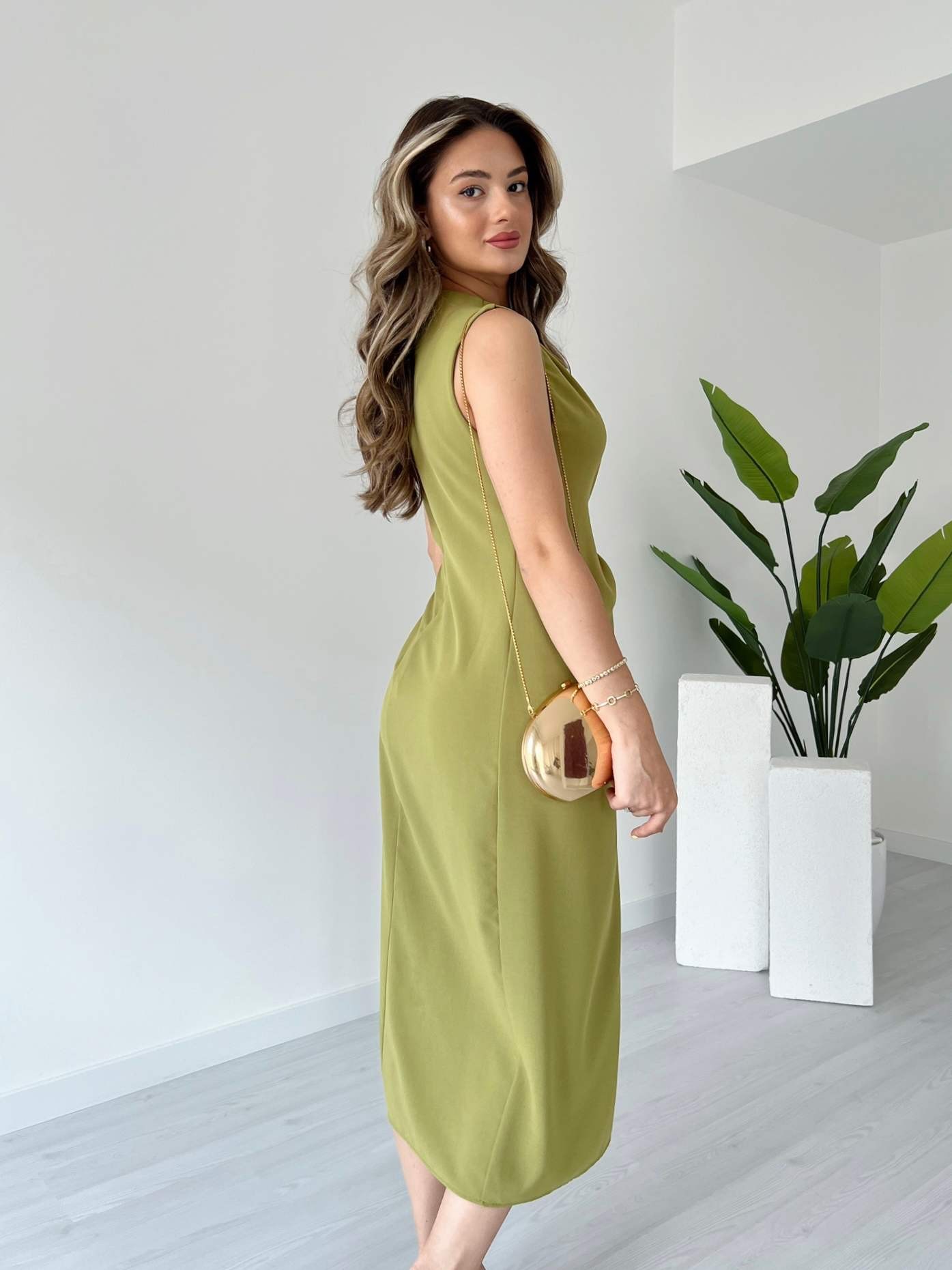 Broş Detaylı VANESSA Elbise
