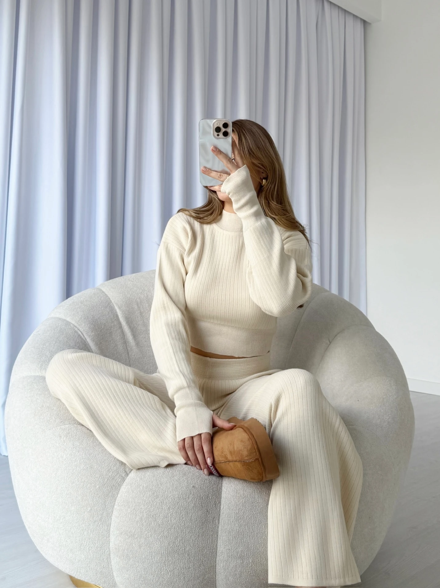 Parmak Geçirmeli Crop Triko Takım - Krem