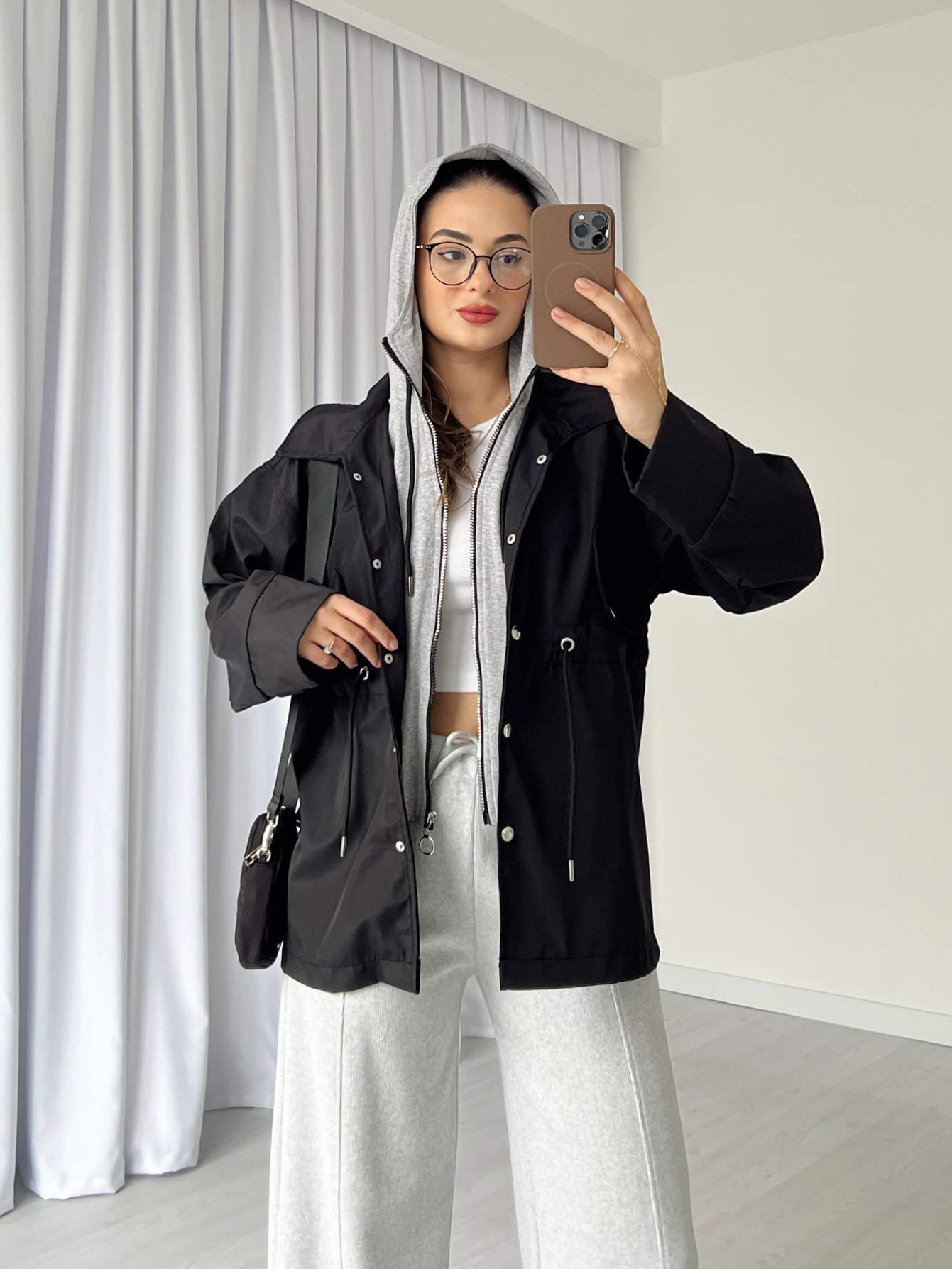 Kapüşon Detaylı Yağmurluk