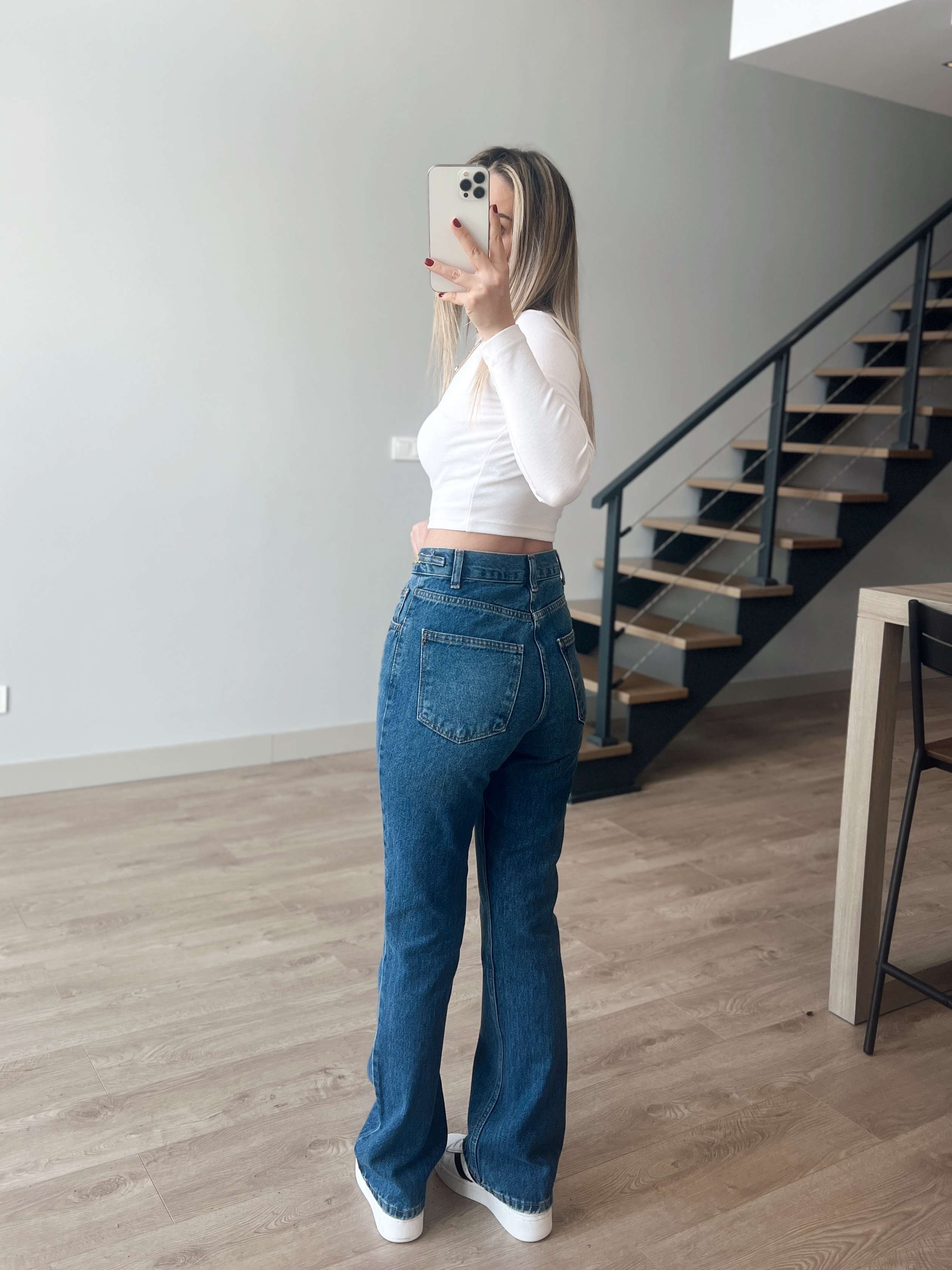 Beli Zincir Detaylı Straight Jean