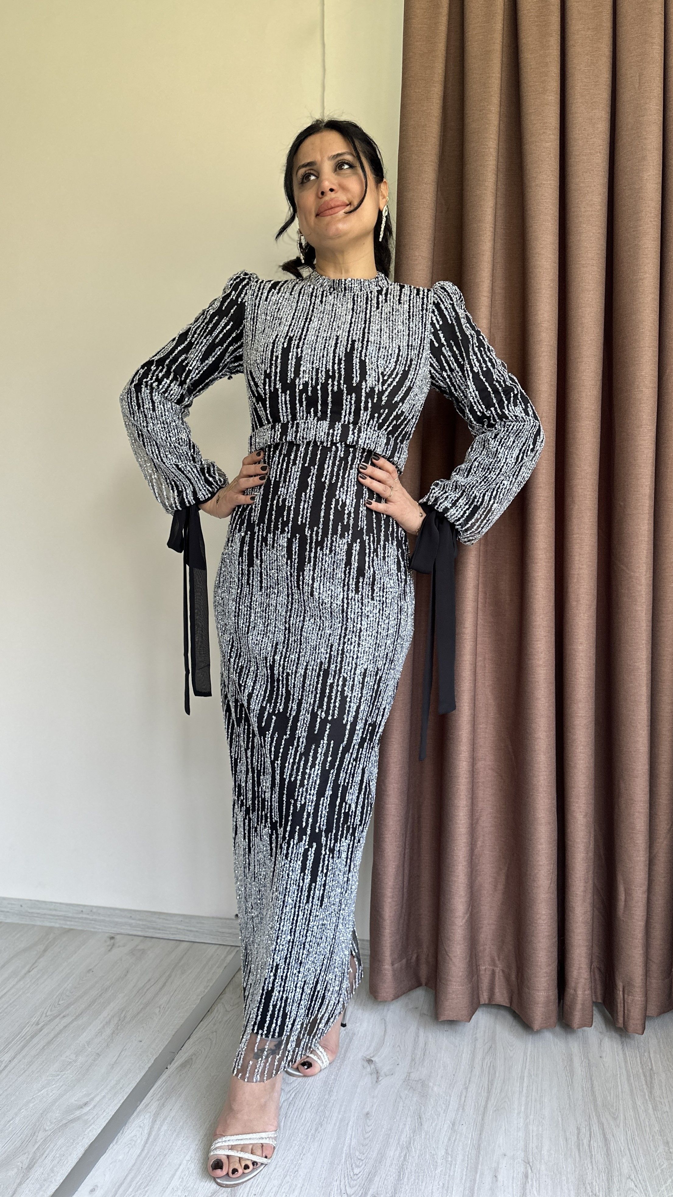 Selena Taşlı Abiye - Siyah