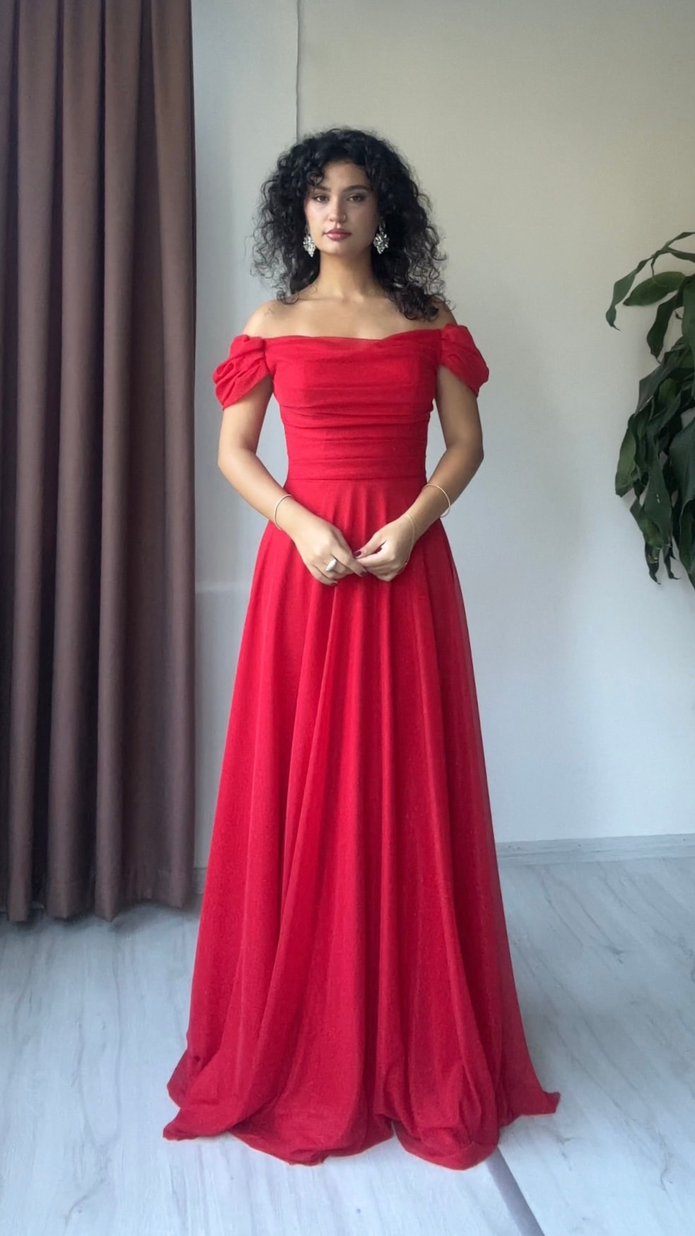 Velina Madonna Yaka Abiye - Kırmızı