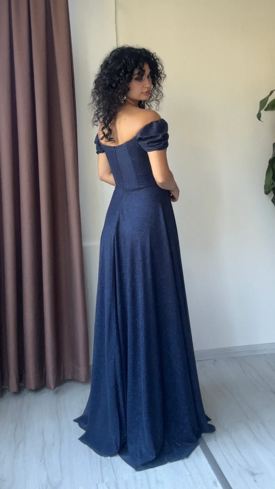 Velina Madonna Yaka Abiye - Lacivert