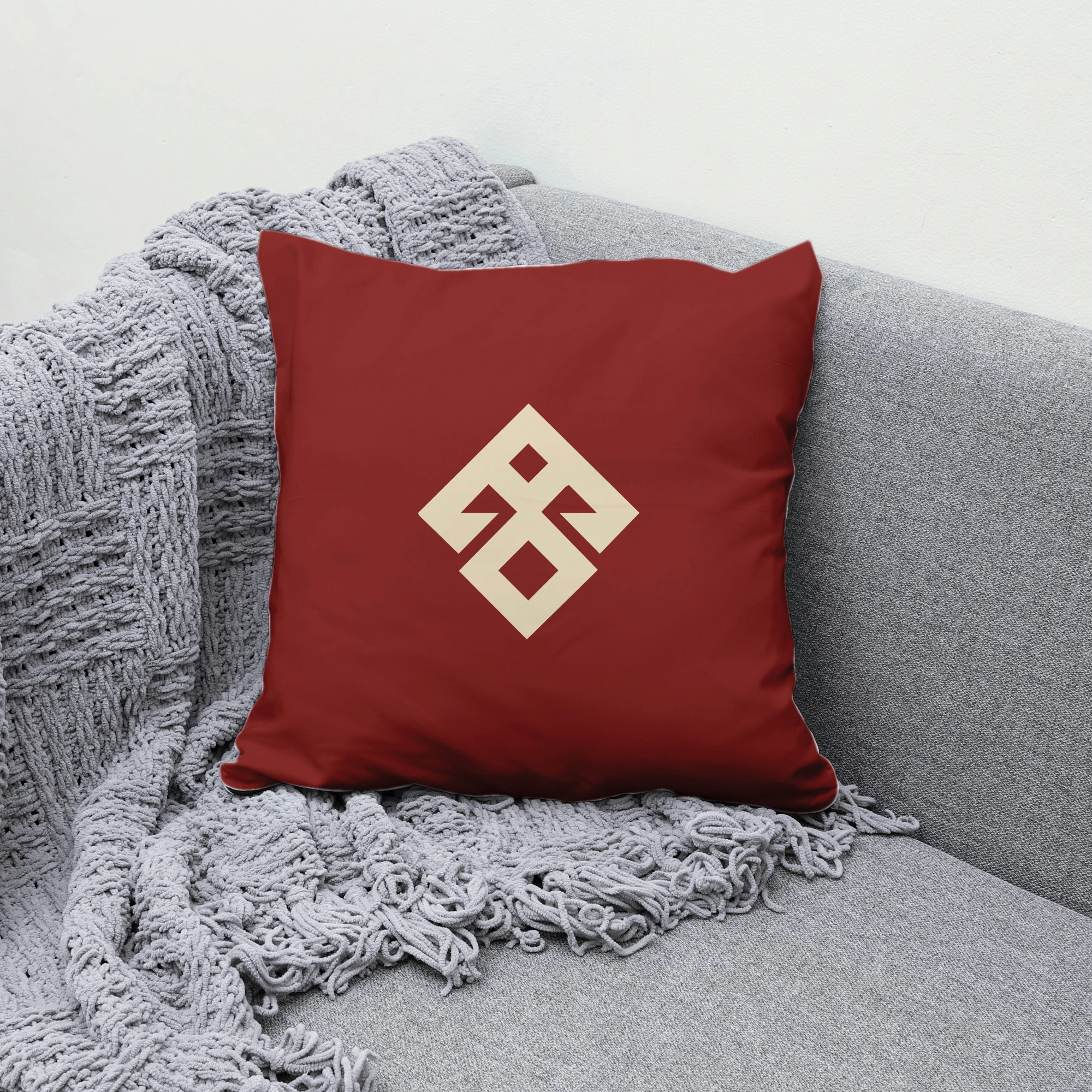 Eli Belinde Kırlent Kılıfı