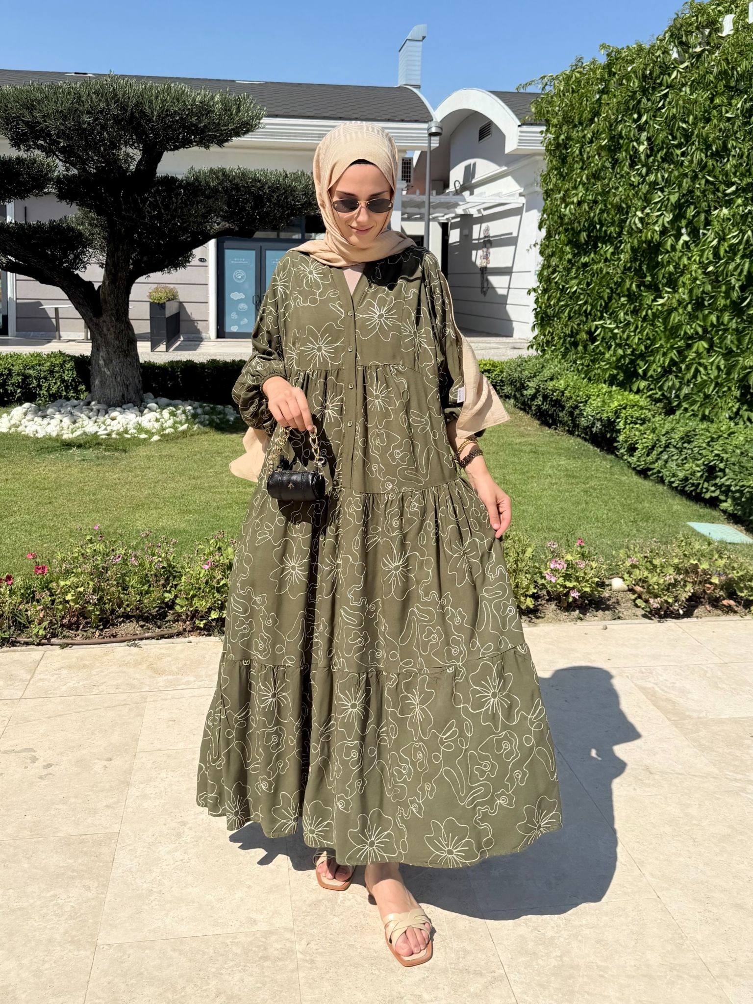 Nakışlı Elbise