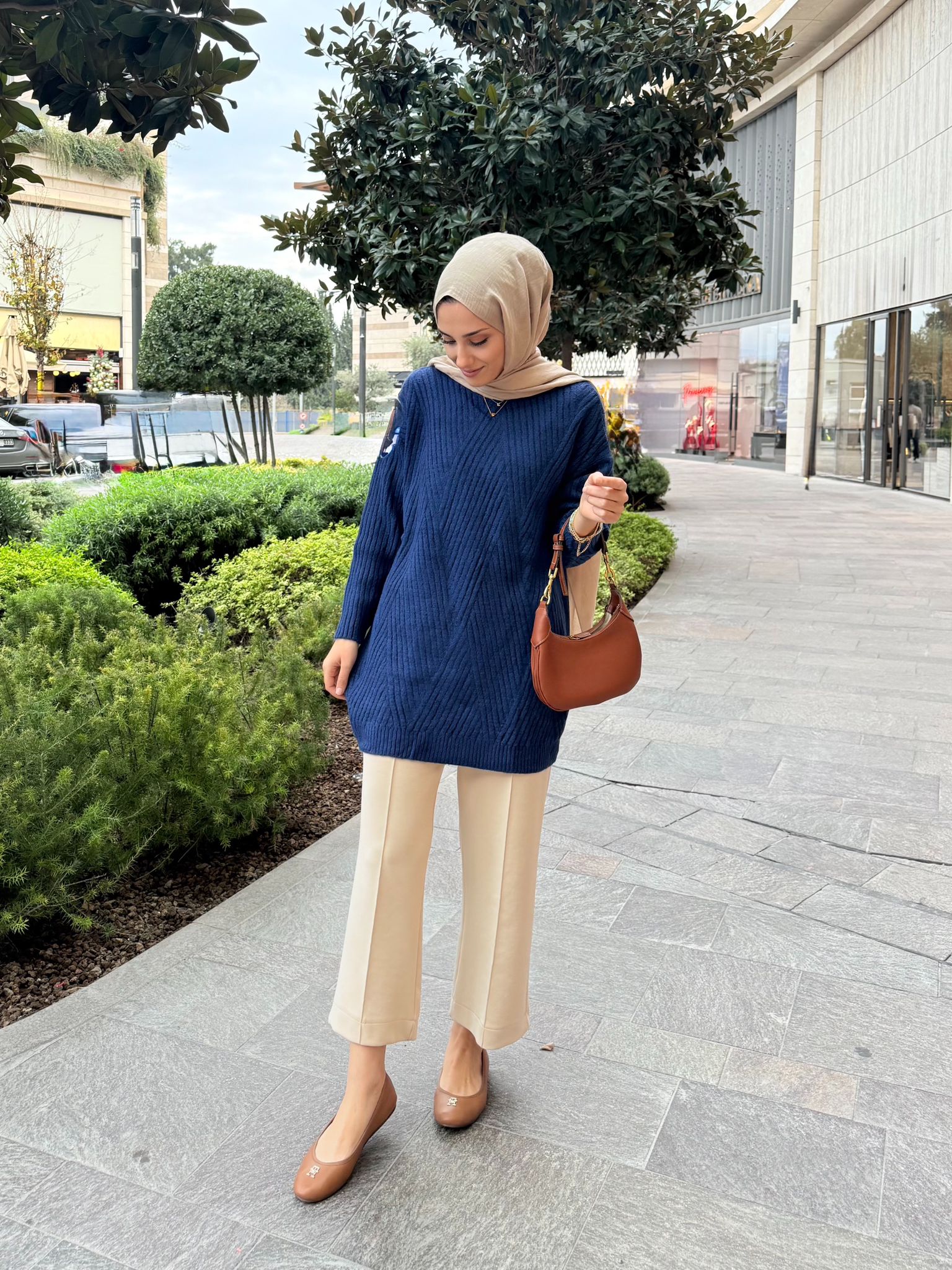 Lara Kazak - Lacivert