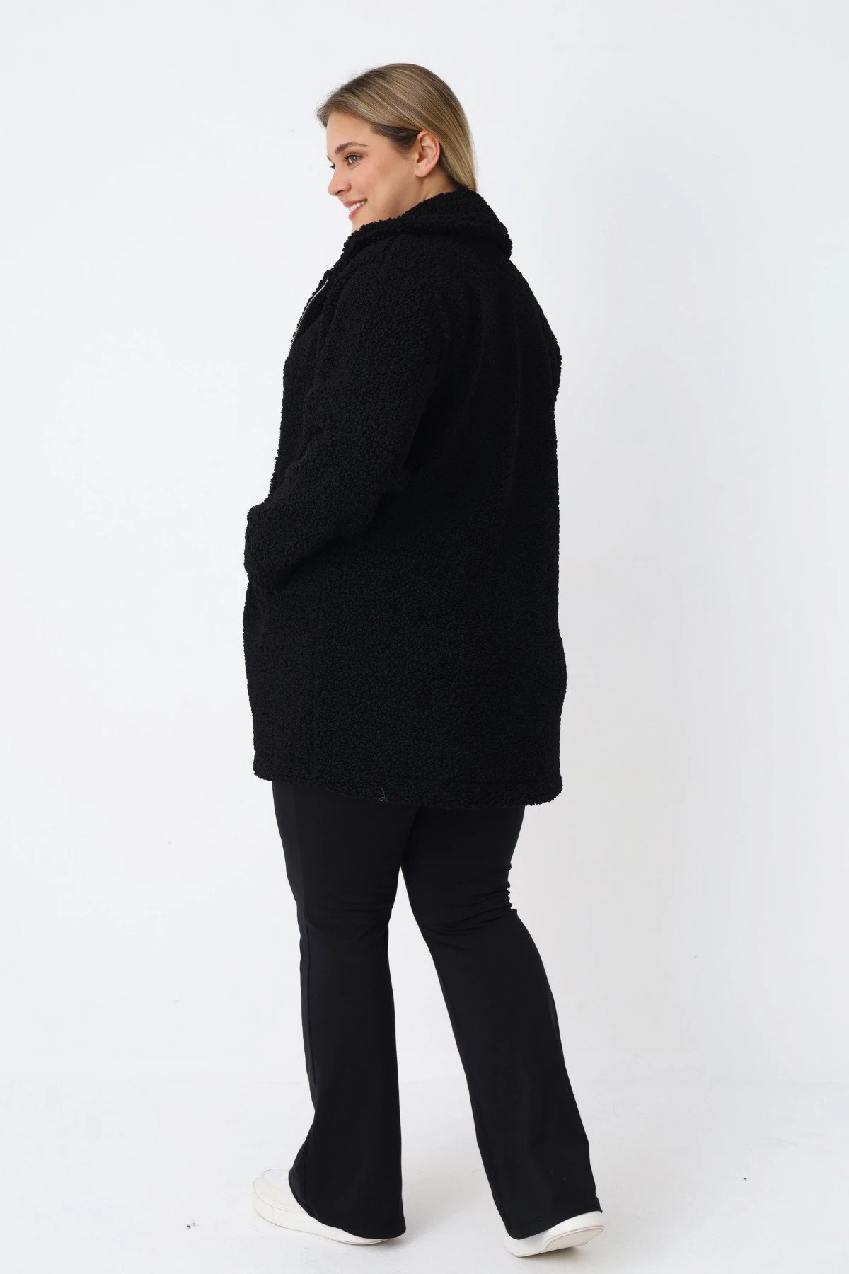 Kadın Büyük Beden Siyah Fermuarlı Cepli Soft Teddy Peluş Uzun Kollu Hırka