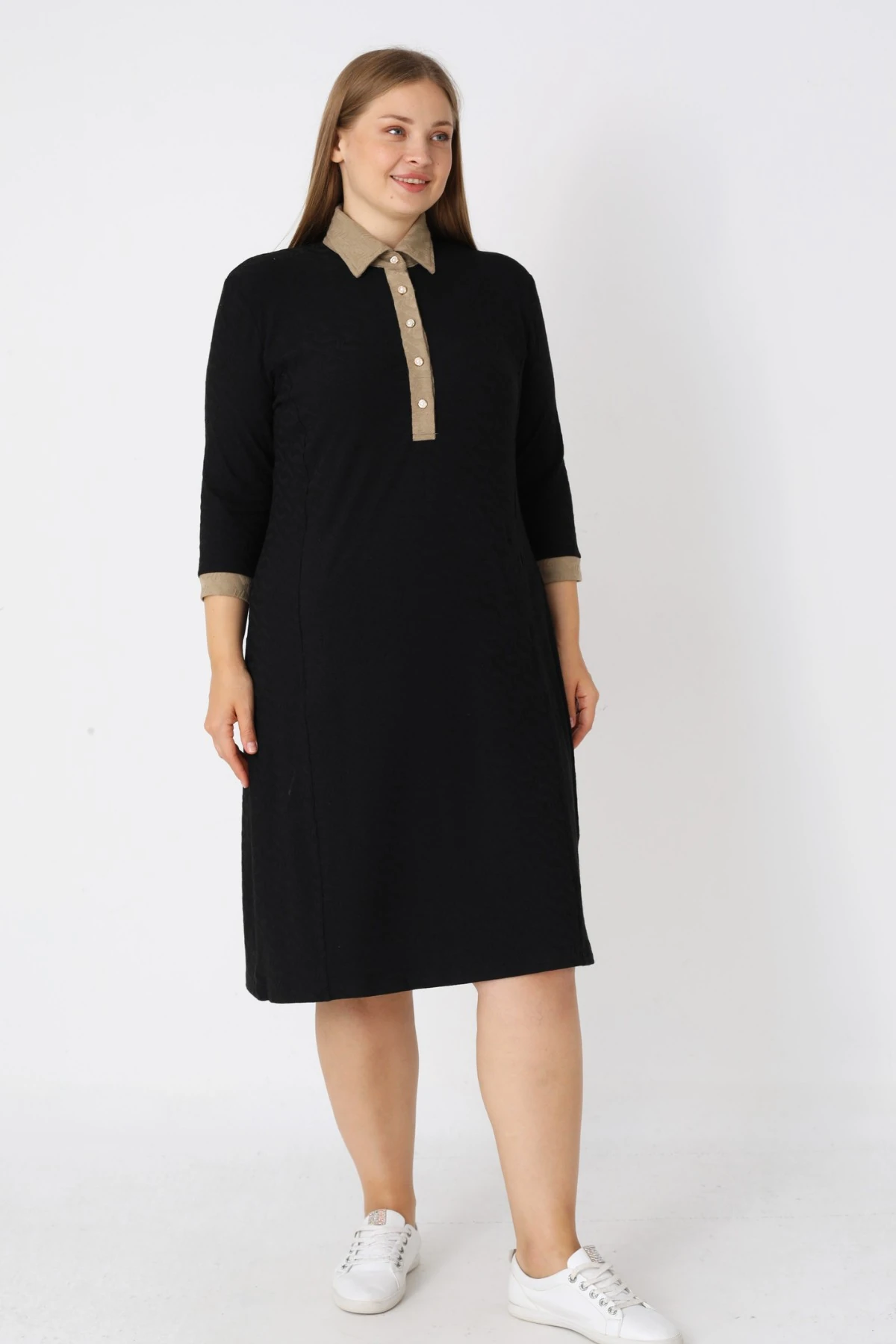 Siyah Desenli Truvakar Kollu Düğmeli Jakarlı Kumaş Kadın Büyük Beden Elbise