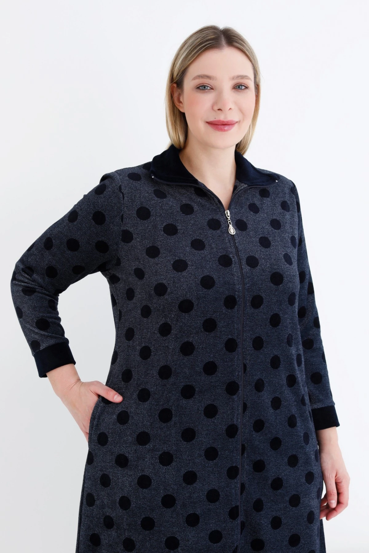 Kadın Puantiyeli Fermuarlı Cepli Pamuklu Kadife Büyük Beden Elbise