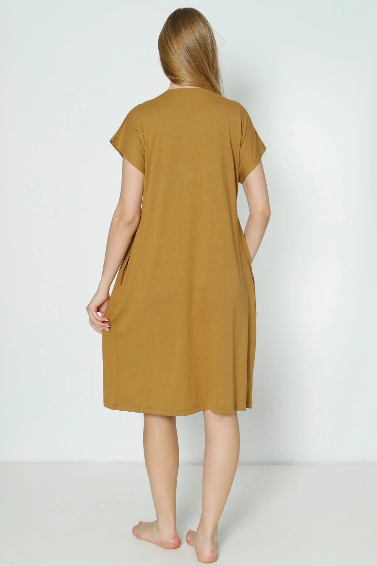 Kadın düğmeli kısa kollu yırtmaç detaylı pamuklu elbise