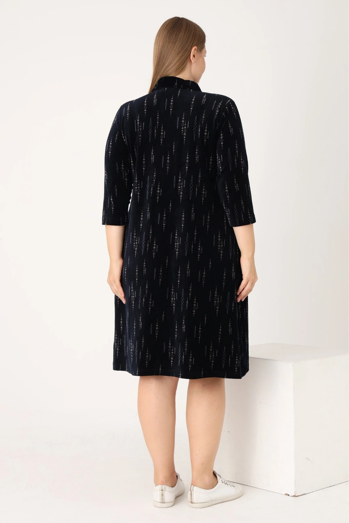 Lacivert Boydan Düğmeli Cepli Kadife Büyük Beden Elbise