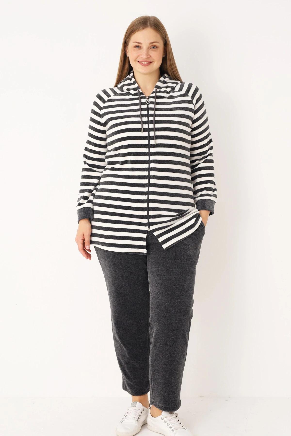 Çizgili Kapüşonlu Fermuarlı Cepli Uzun Kollu Alt-Üst Eşofman Takımı