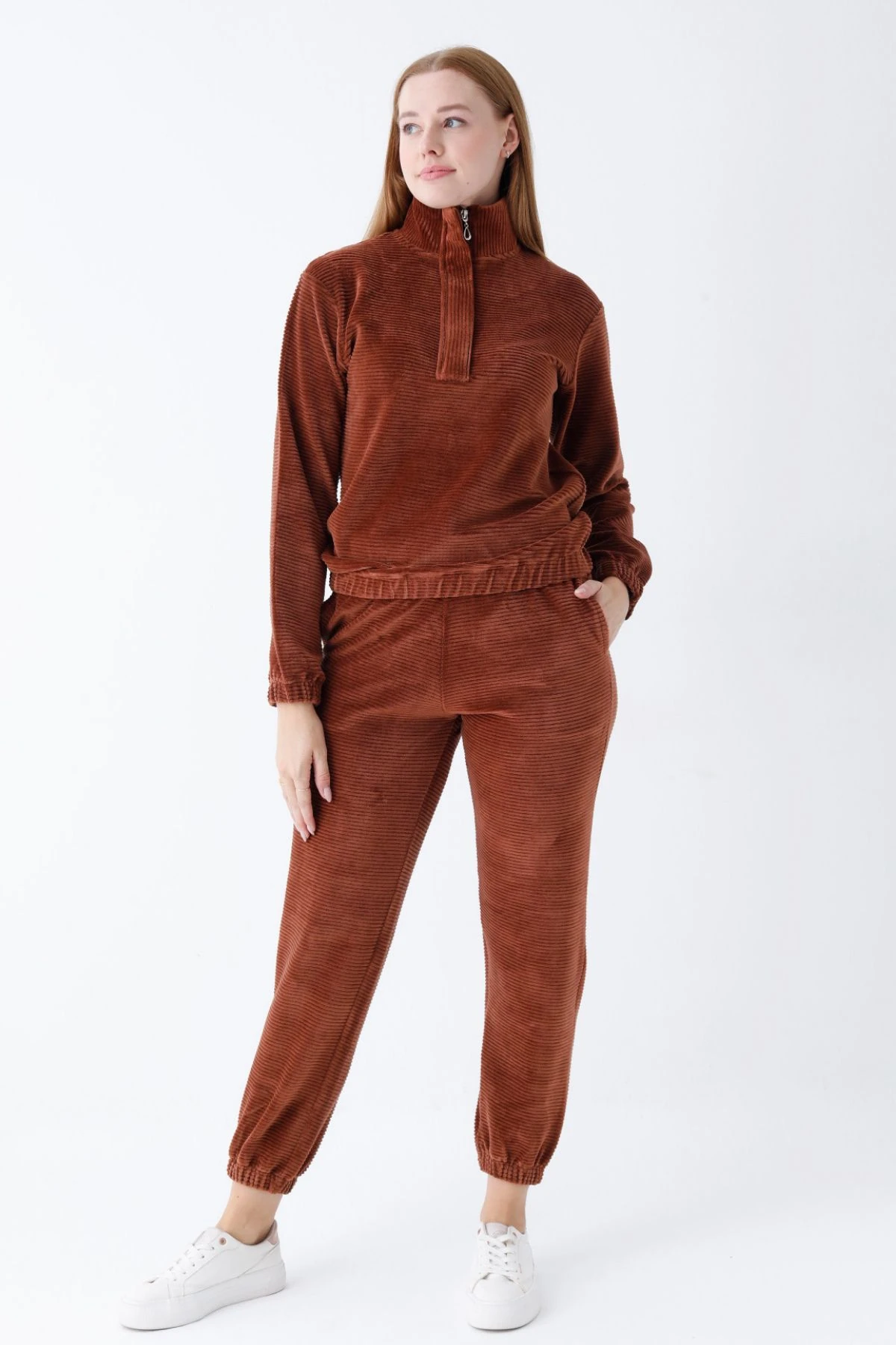 kadın haki uzun kollu cepli yakası fermuarlı  pamuklu kadife likralı alt üst eşofman takımı