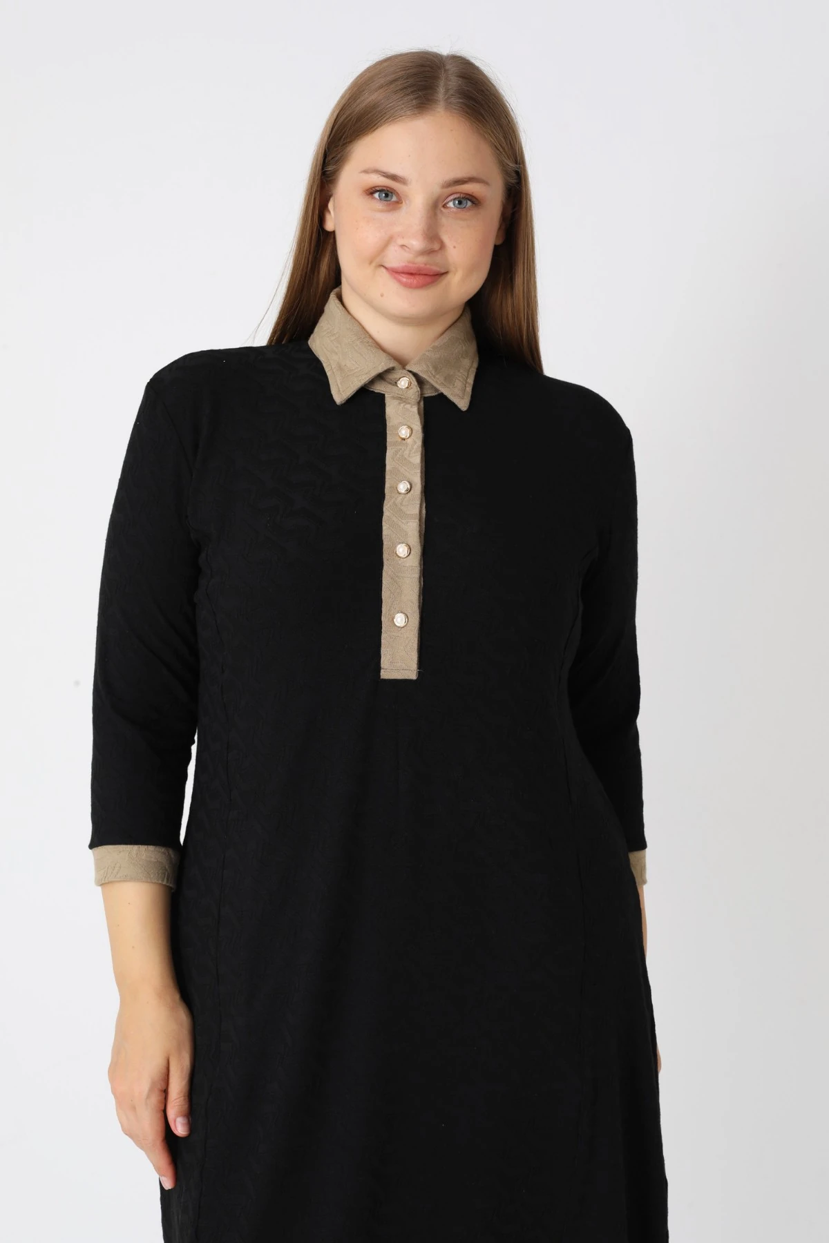 Siyah Desenli Truvakar Kollu Düğmeli Jakarlı Kumaş Kadın Büyük Beden Elbise