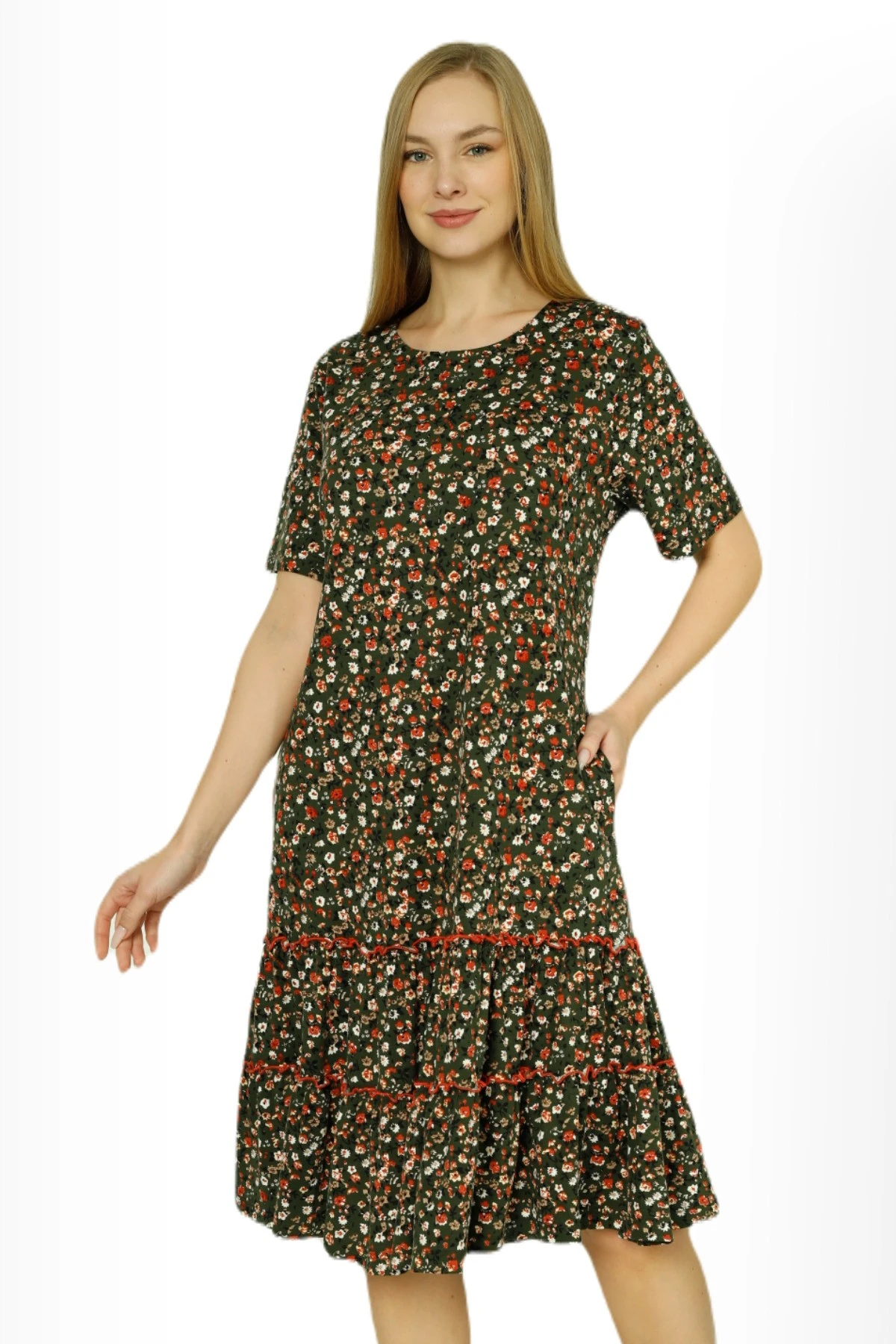 Kadın Çiçek Desenli Biye Detaylı Eteği Büzgülü Pamuklu Kısa Kollu Elbise