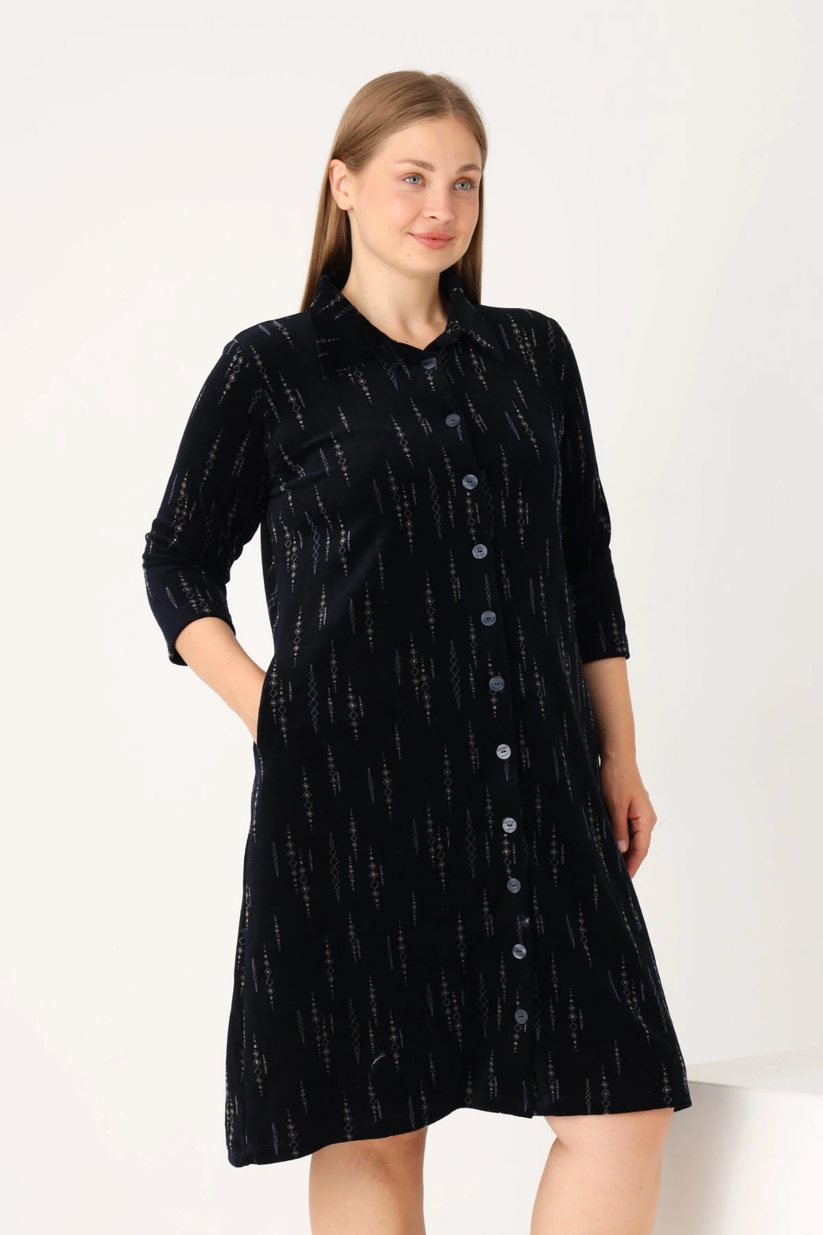 Lacivert Boydan Düğmeli Cepli Kadife Büyük Beden Elbise