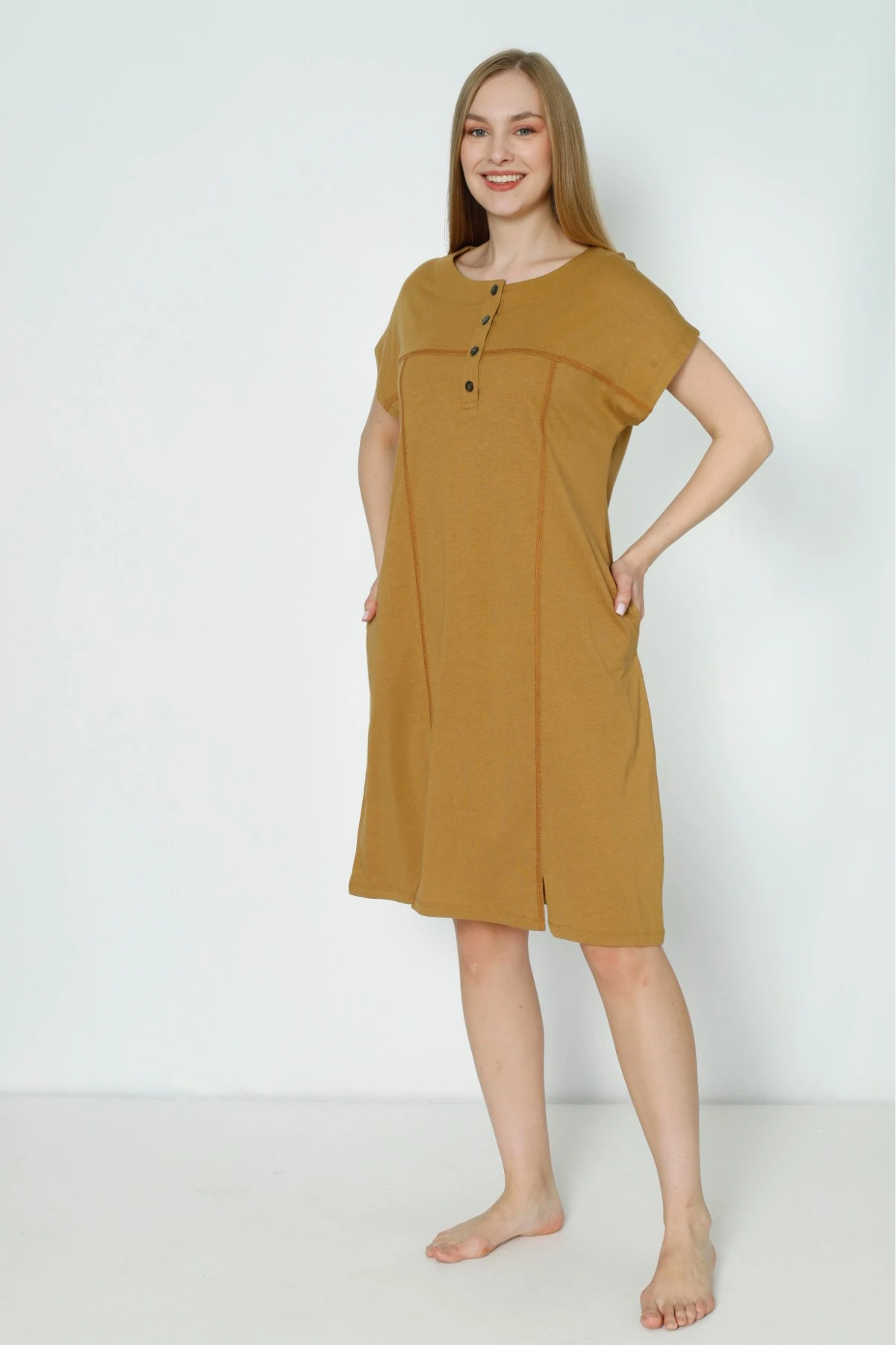 Kadın düğmeli kısa kollu yırtmaç detaylı pamuklu elbise