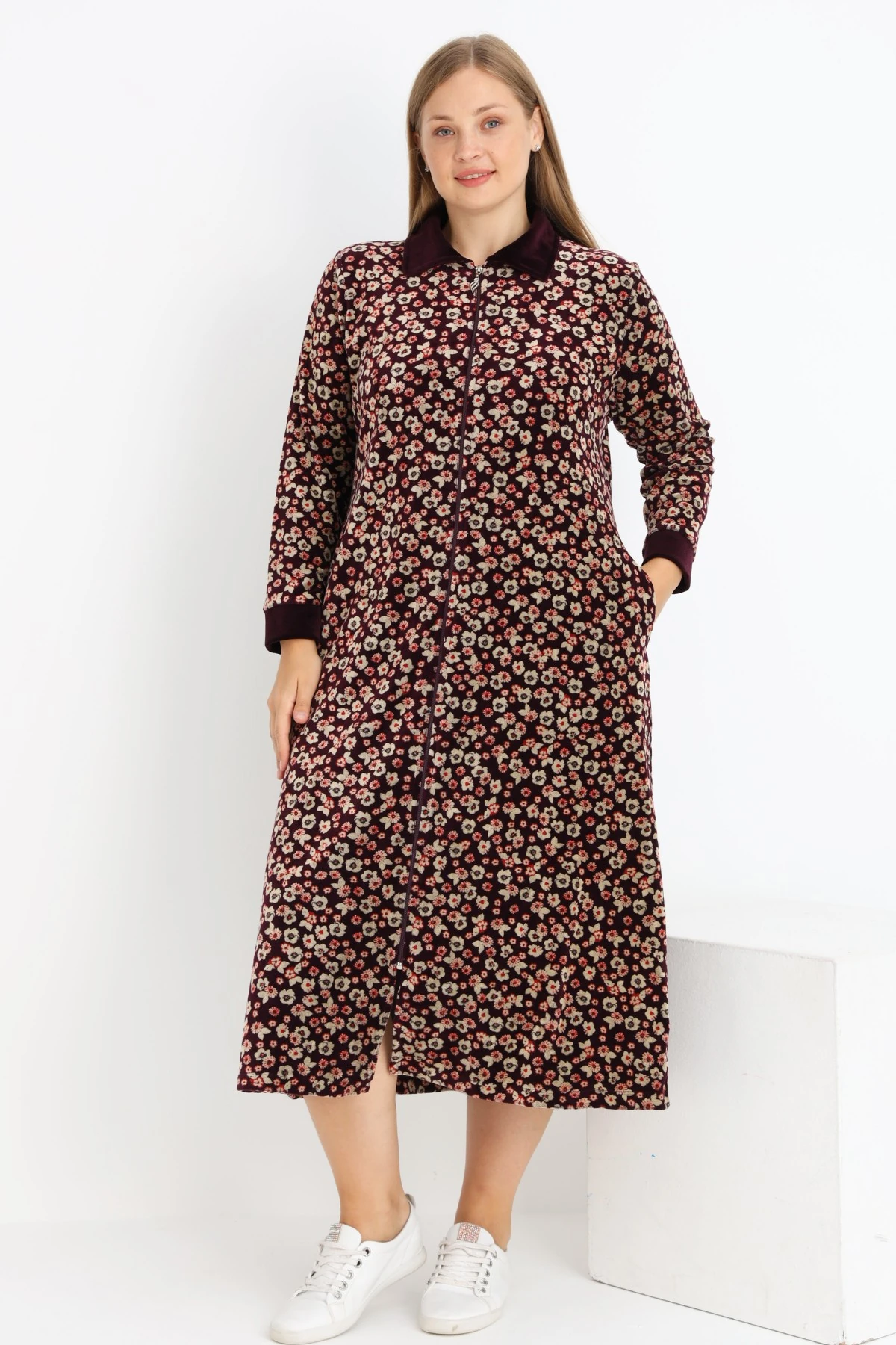 Kadın Büyük Beden Çiçek Desenli Pamuklu Kadife Fermuarlı Cepli Elbise