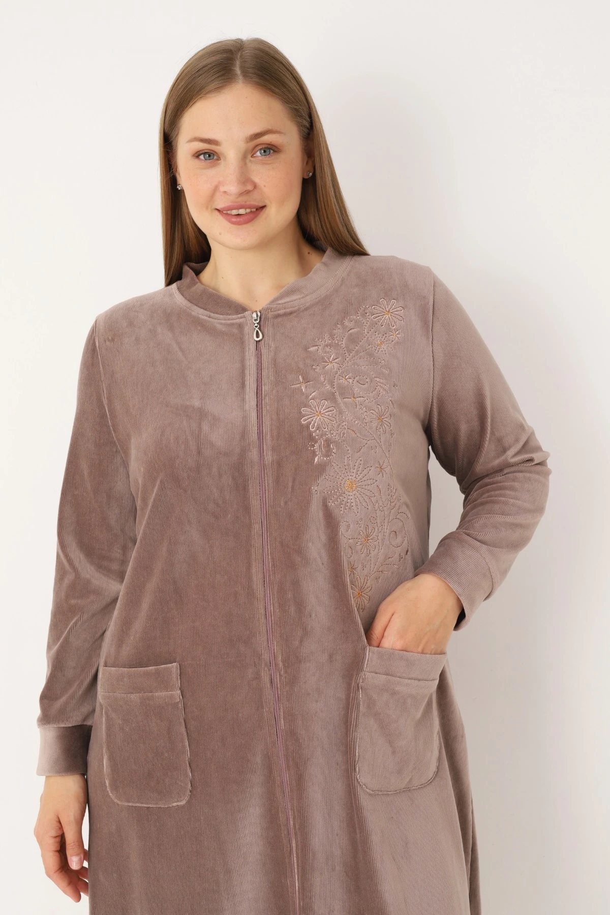 Lacivert Nakış Ve Taş Detaylı Pamuklu Kadife Fermuarlı Uzun Kollu Kadın Büyük Beden Elbise