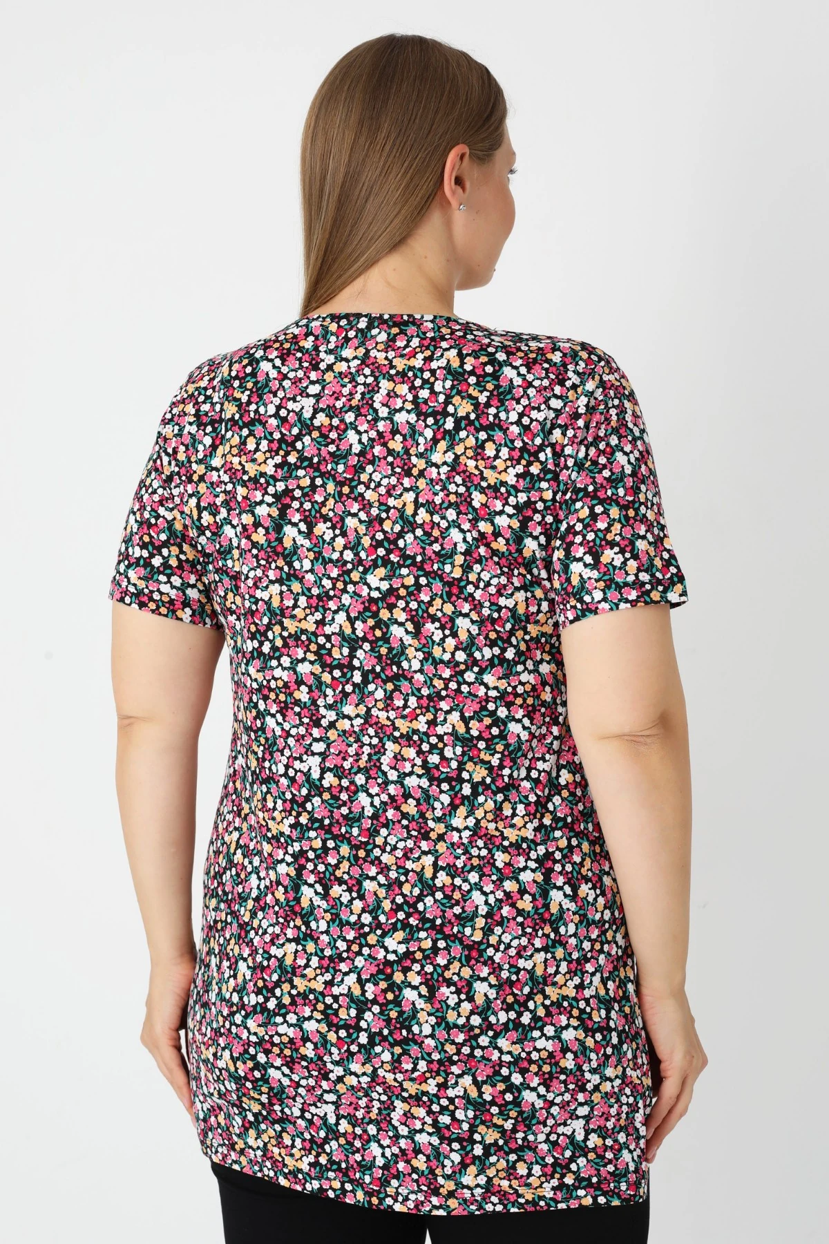 Haki Desenli Kısa Kollu Kadın Büyük Beden Pamuklu T-shirt