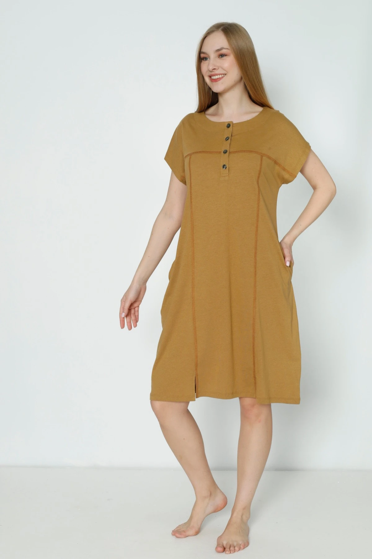 Kadın düğmeli kısa kollu yırtmaç detaylı pamuklu elbise