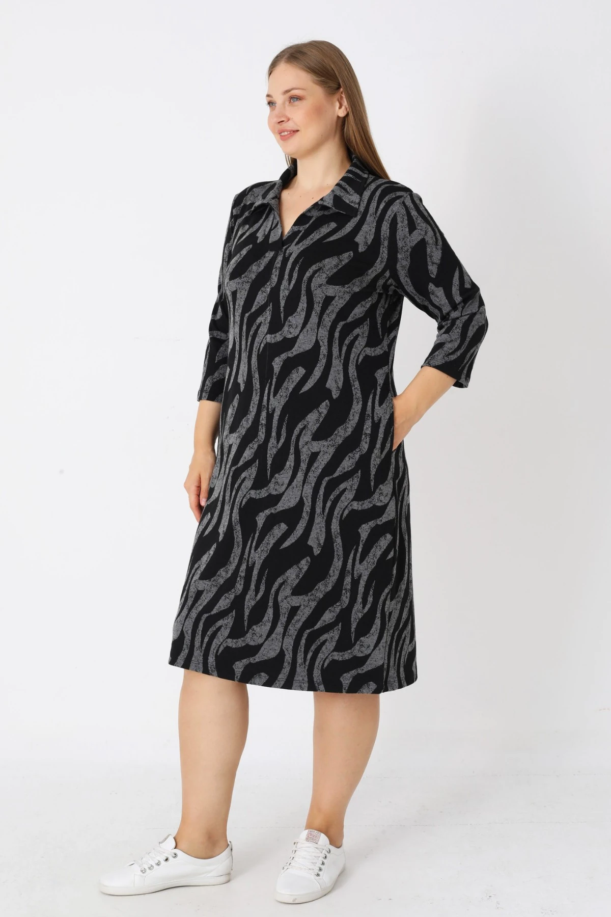 Kadın Büyük Beden Siyah Desenli Likralı Cepli Anvelop Jakarlı Elbise