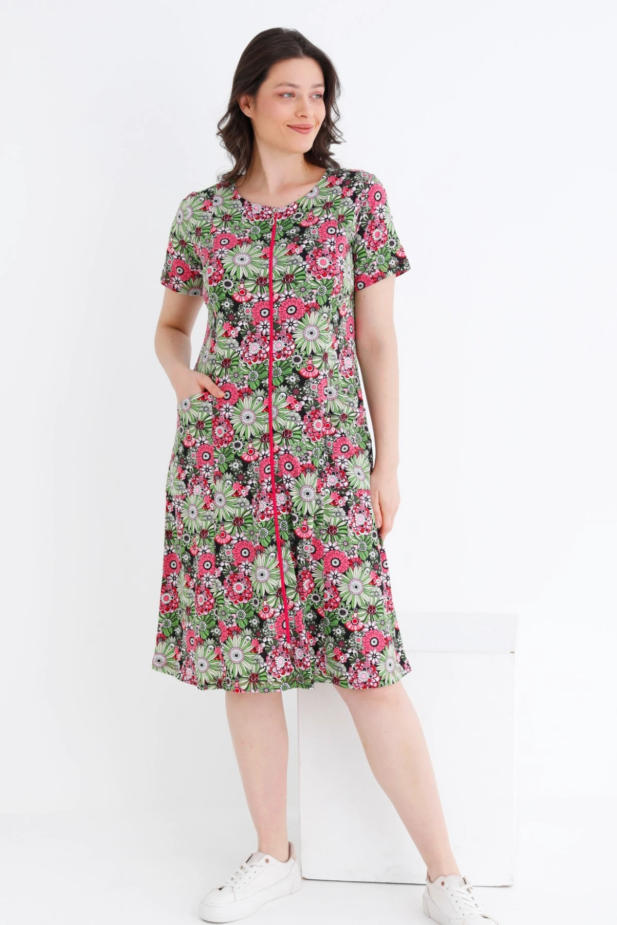 Rahat Kalıp Çiçek Desenli Pamuklu Boydan Fermuarlı Cepli Kadın Bisiklet Yaka Elbise