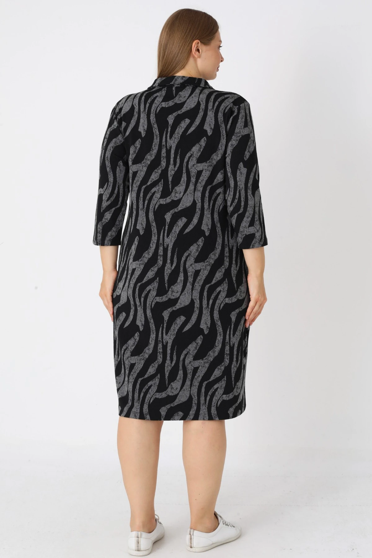 Kadın Büyük Beden Siyah Desenli Likralı Cepli Anvelop Jakarlı Elbise