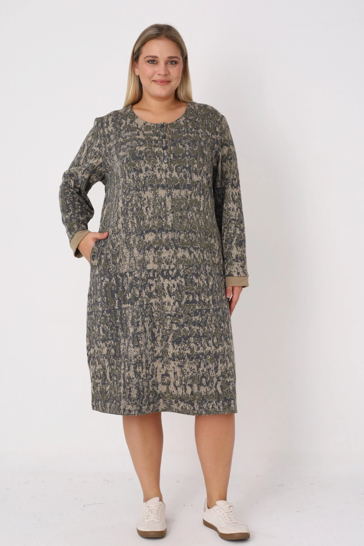 Desenli Düğmeli Cepli Biye Detaylı Jakarlı Kumaş Kadın Büyük Beden Elbise