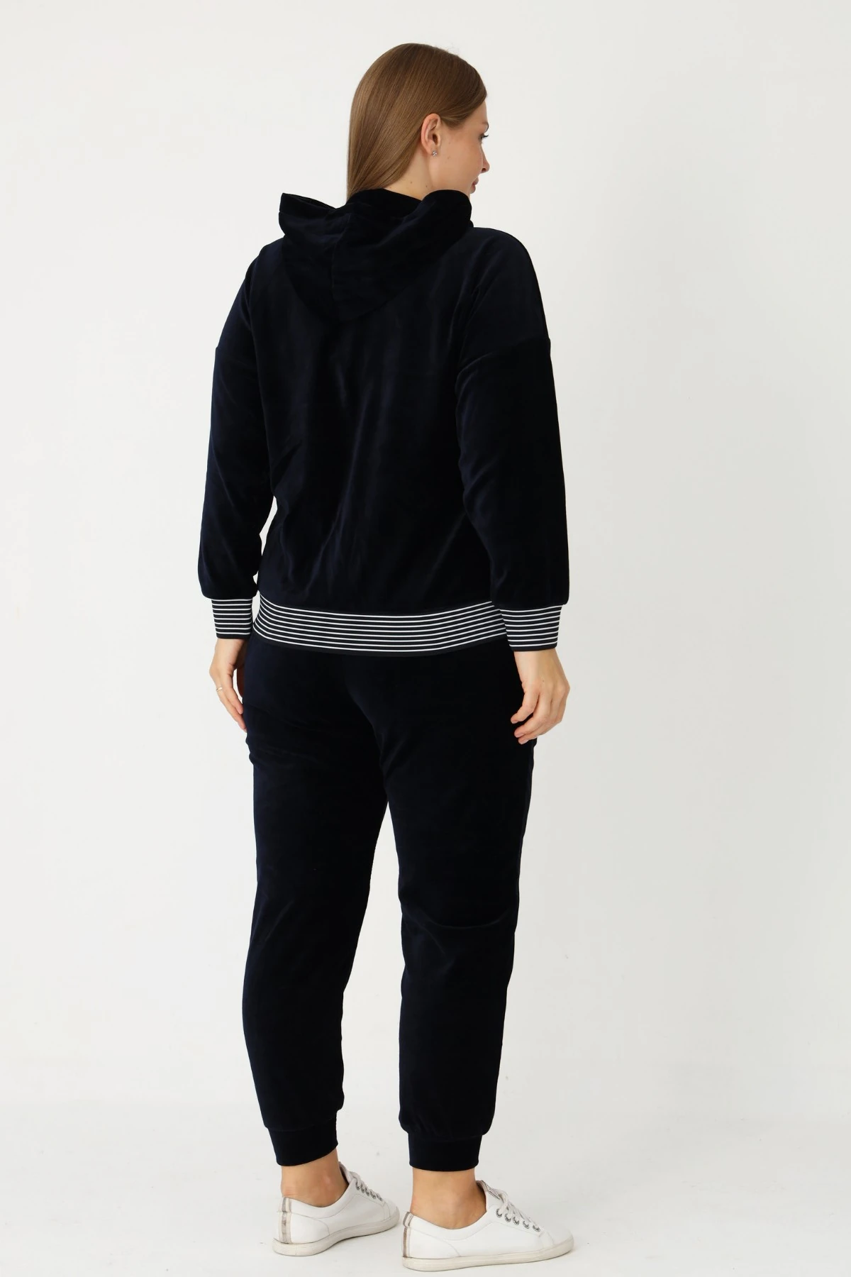 Lacivert Fermuarlı Kapüşonlu Pamuklu Kadife Uzun Kol Baskılı Cepli Kadın Büyük Beden Eşofman Takımı