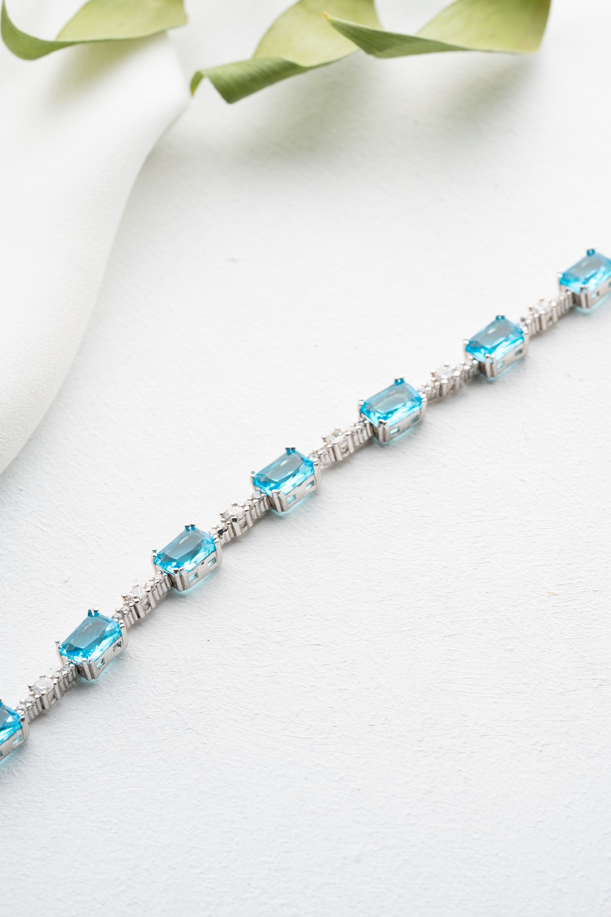 925 Ayar Gümüş Rodyum Kaplama 5*7 mm Kare Aquamarine Zirkon Taşlı Suyolu Bileklik