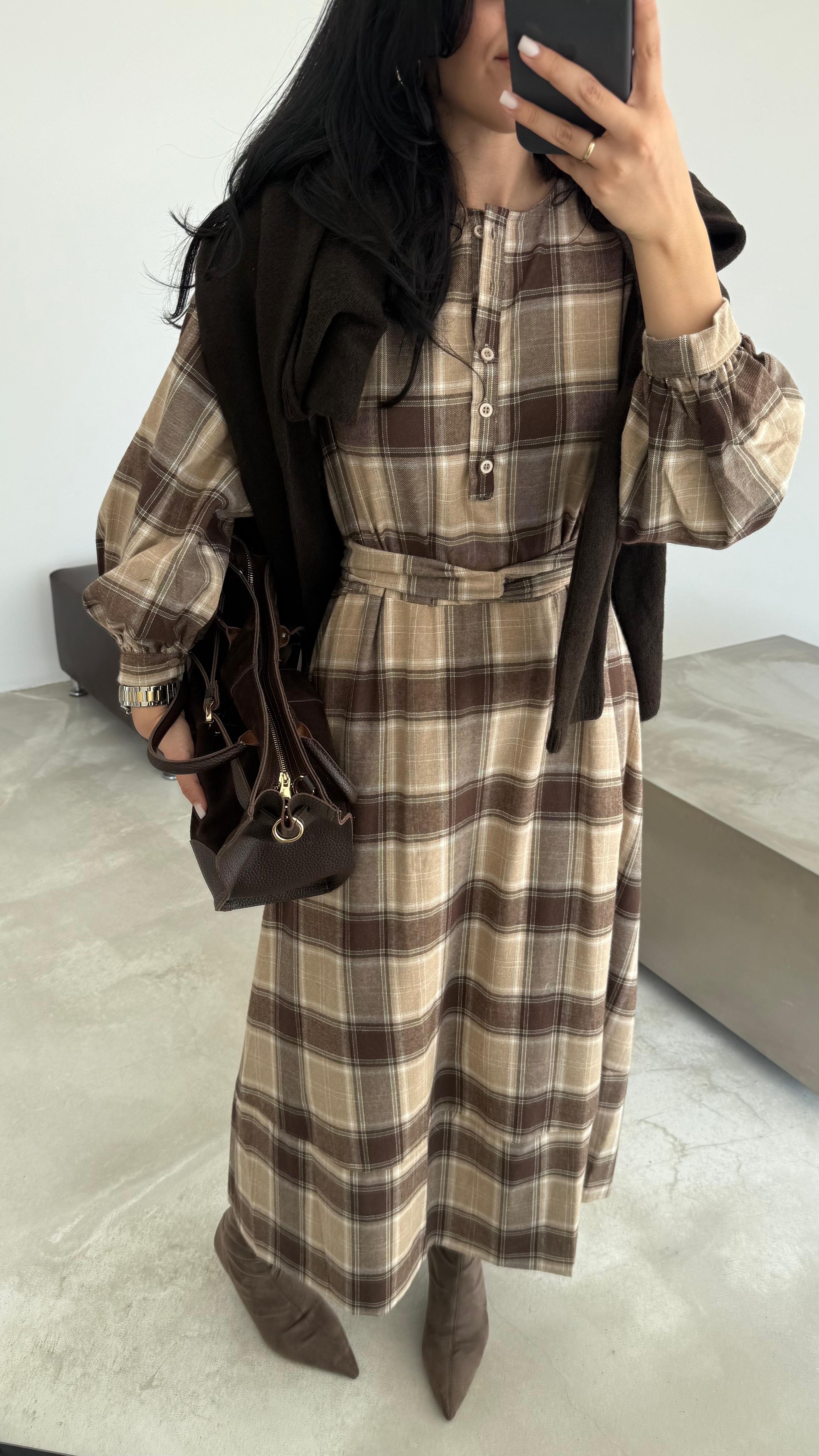 Ekose Desenli Kuşaklı Midi Elbise