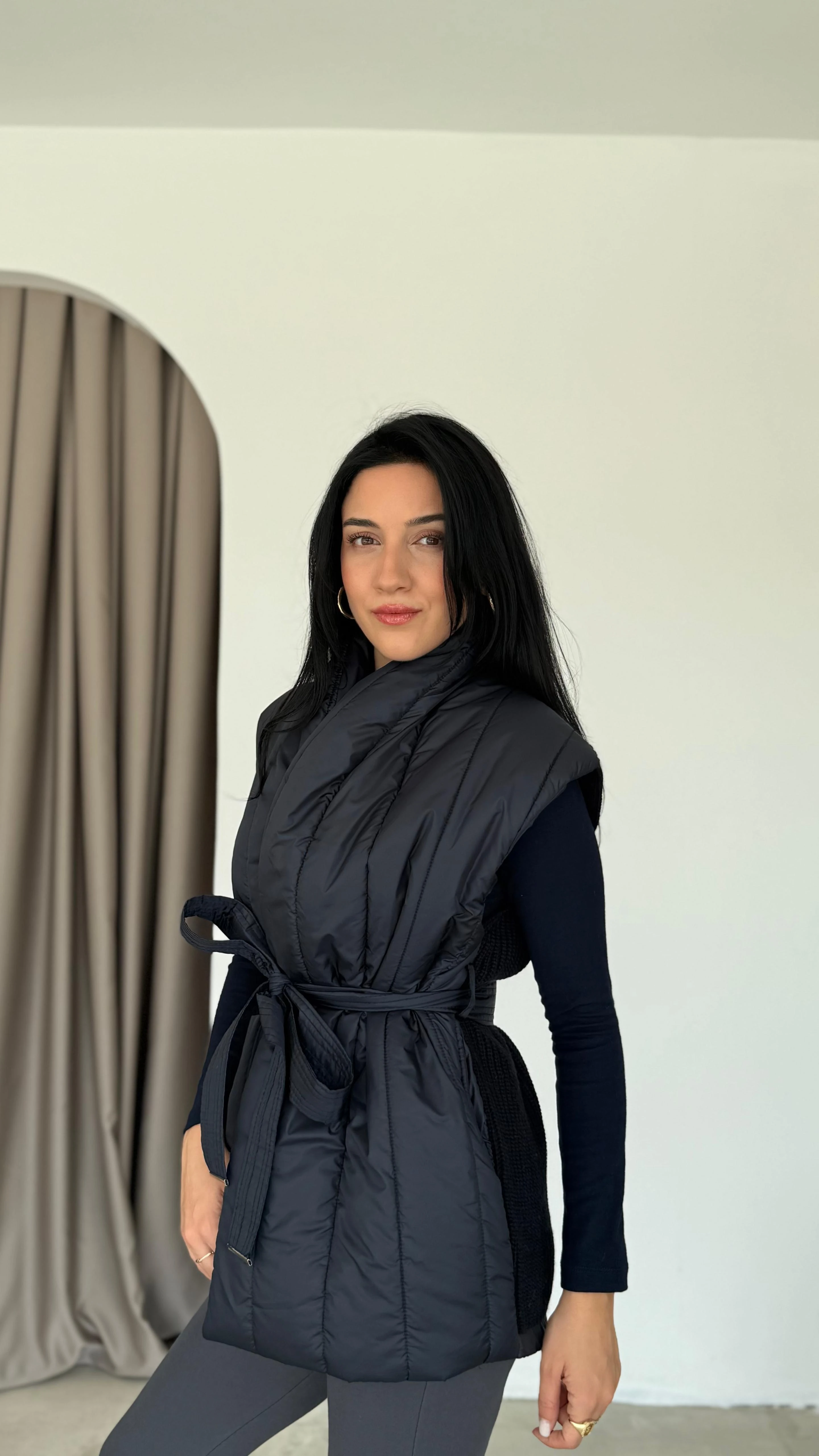 Arkası Triko Detaylı Kuşaklı Yelek (VNT42)