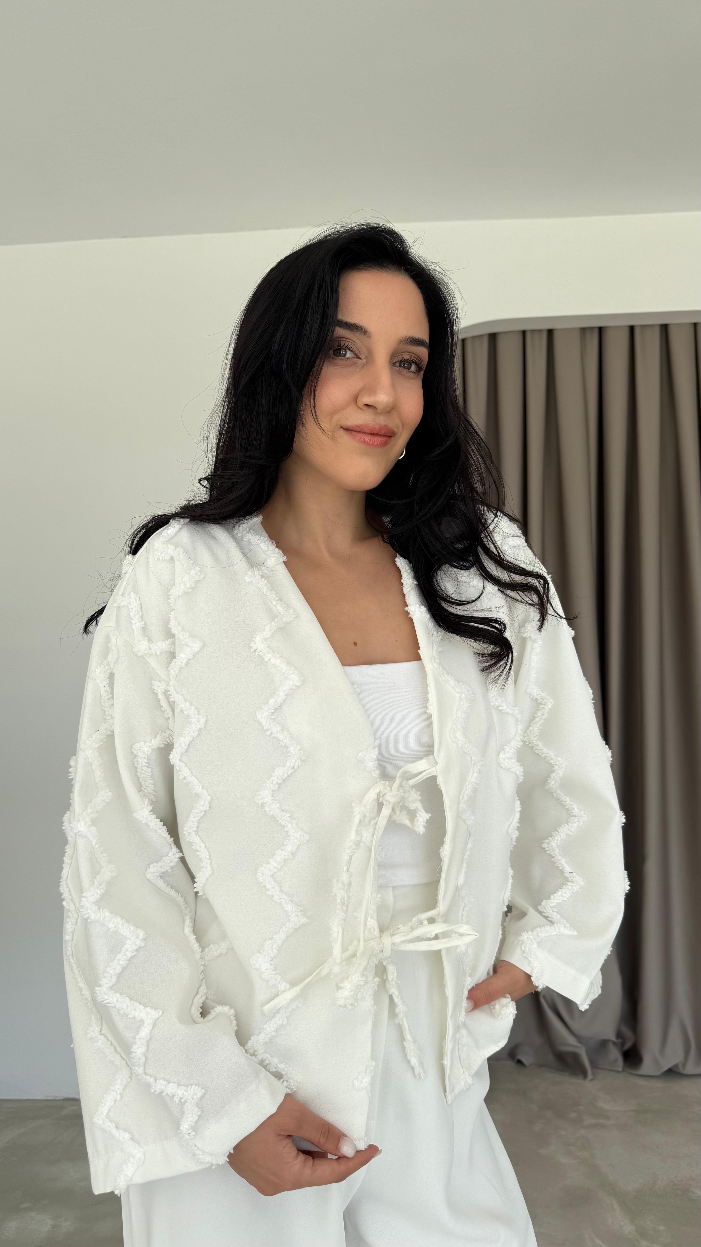 Püskül Detay Bağlamalı Gömlek (VNT7030)