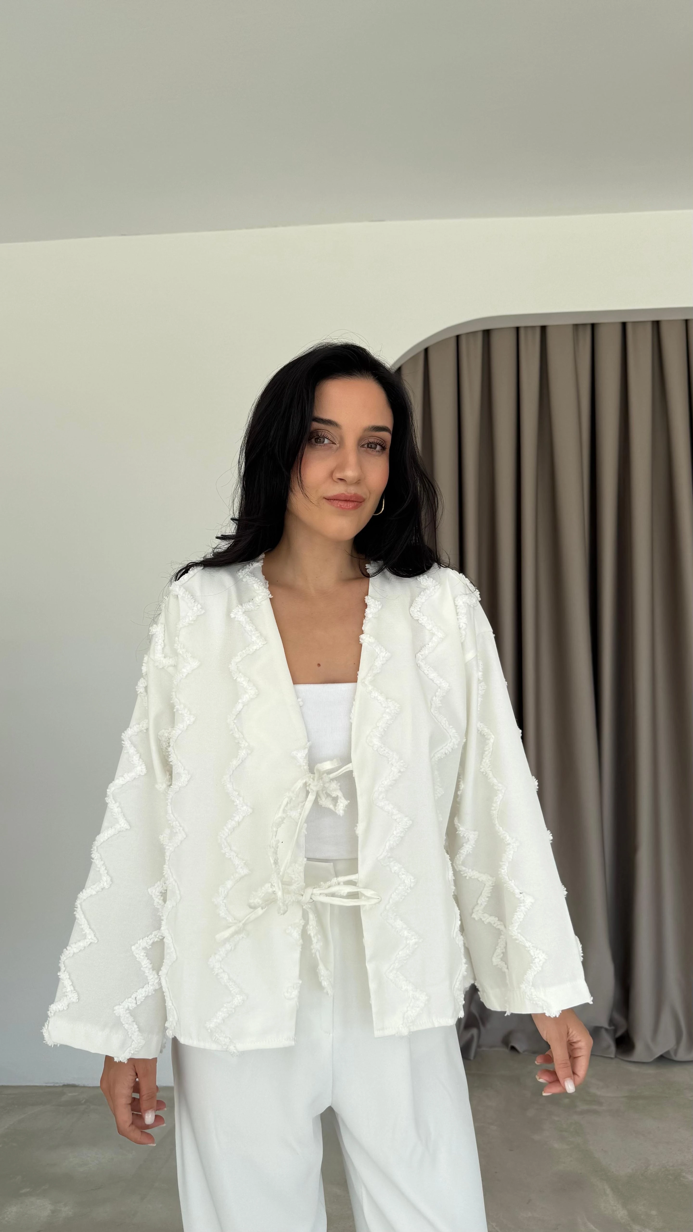 Püskül Detay Bağlamalı Gömlek (VNT7030)