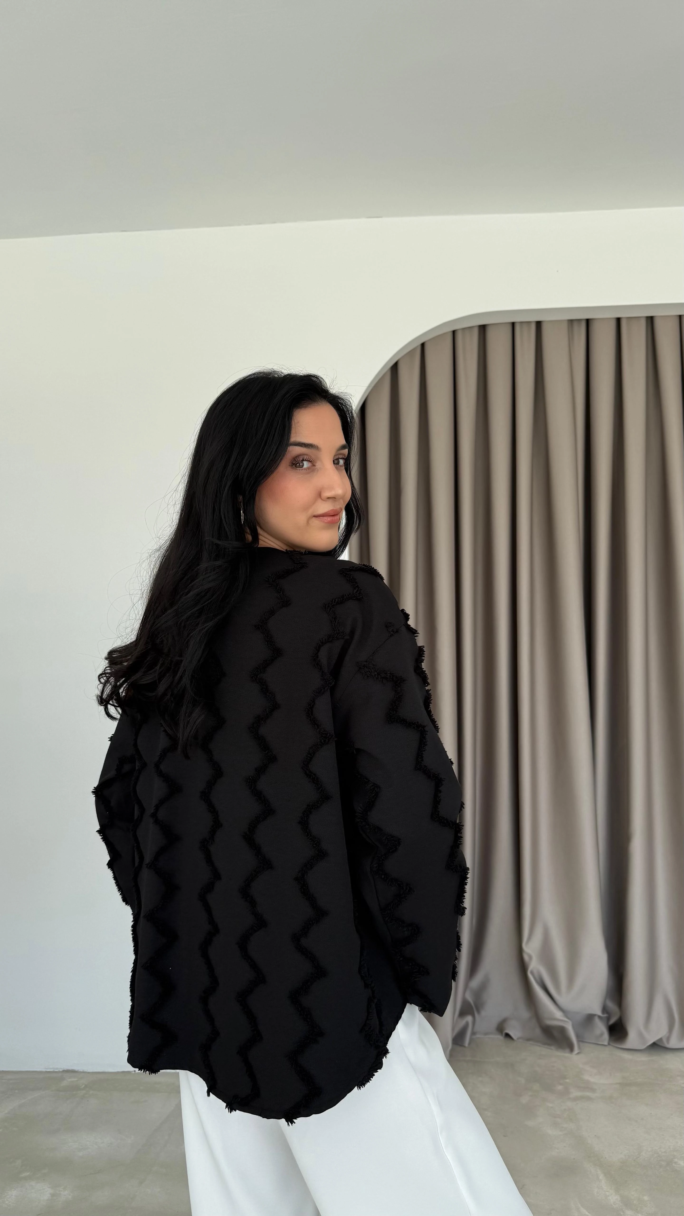 Püskül Detay Bağlamalı Gömlek (VNT7030)