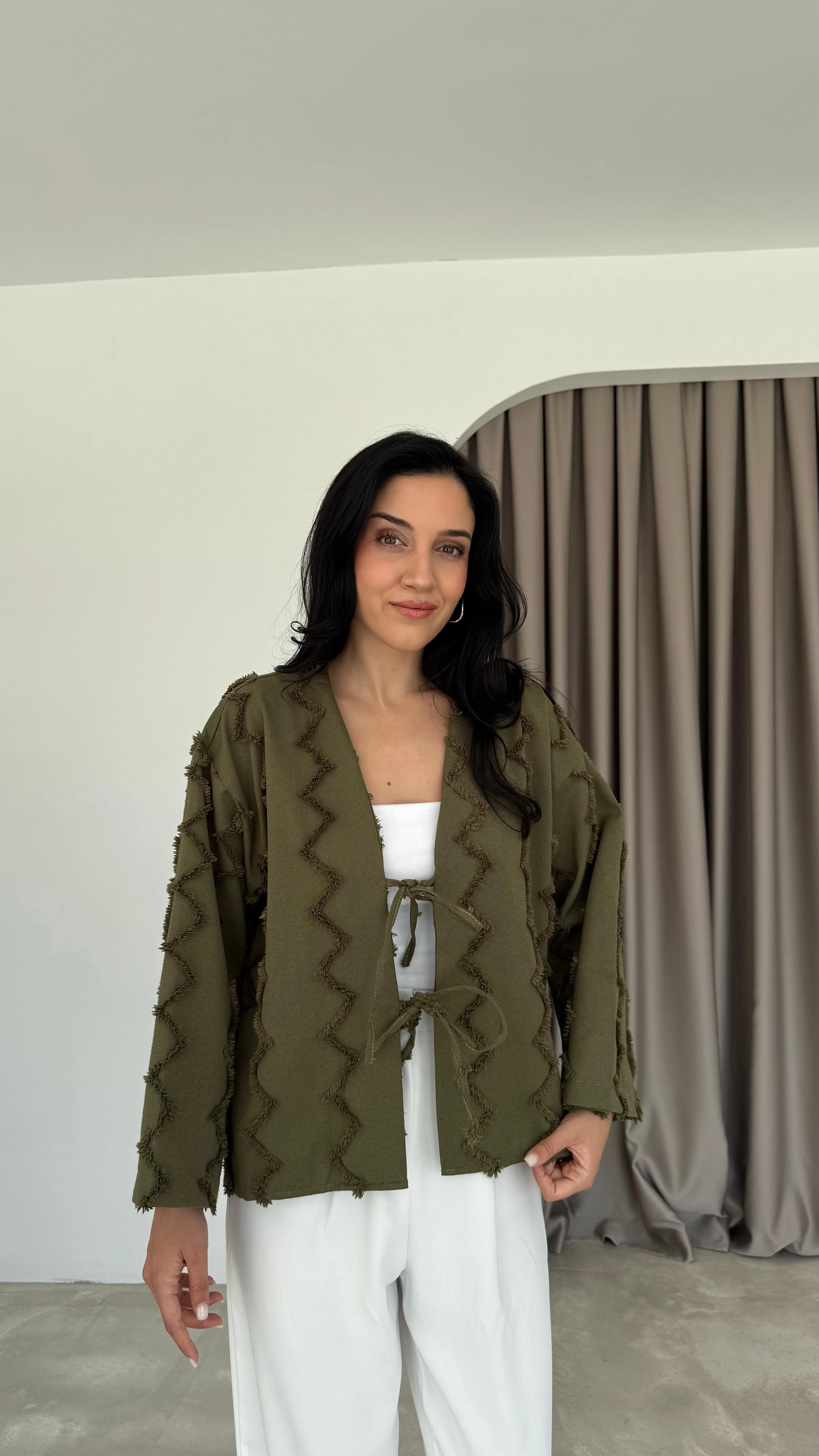 Püskül Detay Bağlamalı Gömlek (VNT7030)