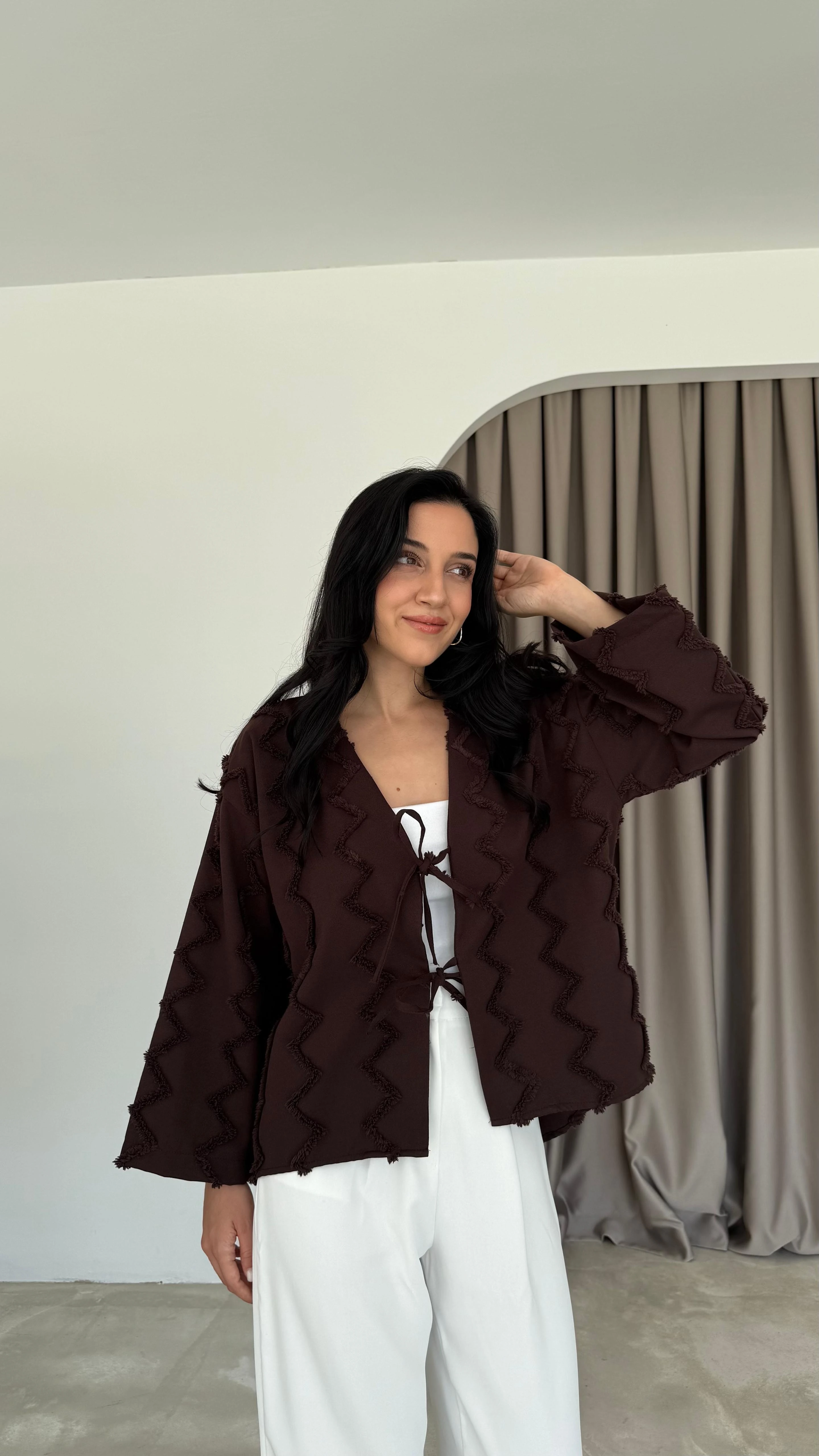 Püskül Detay Bağlamalı Gömlek (VNT7030)