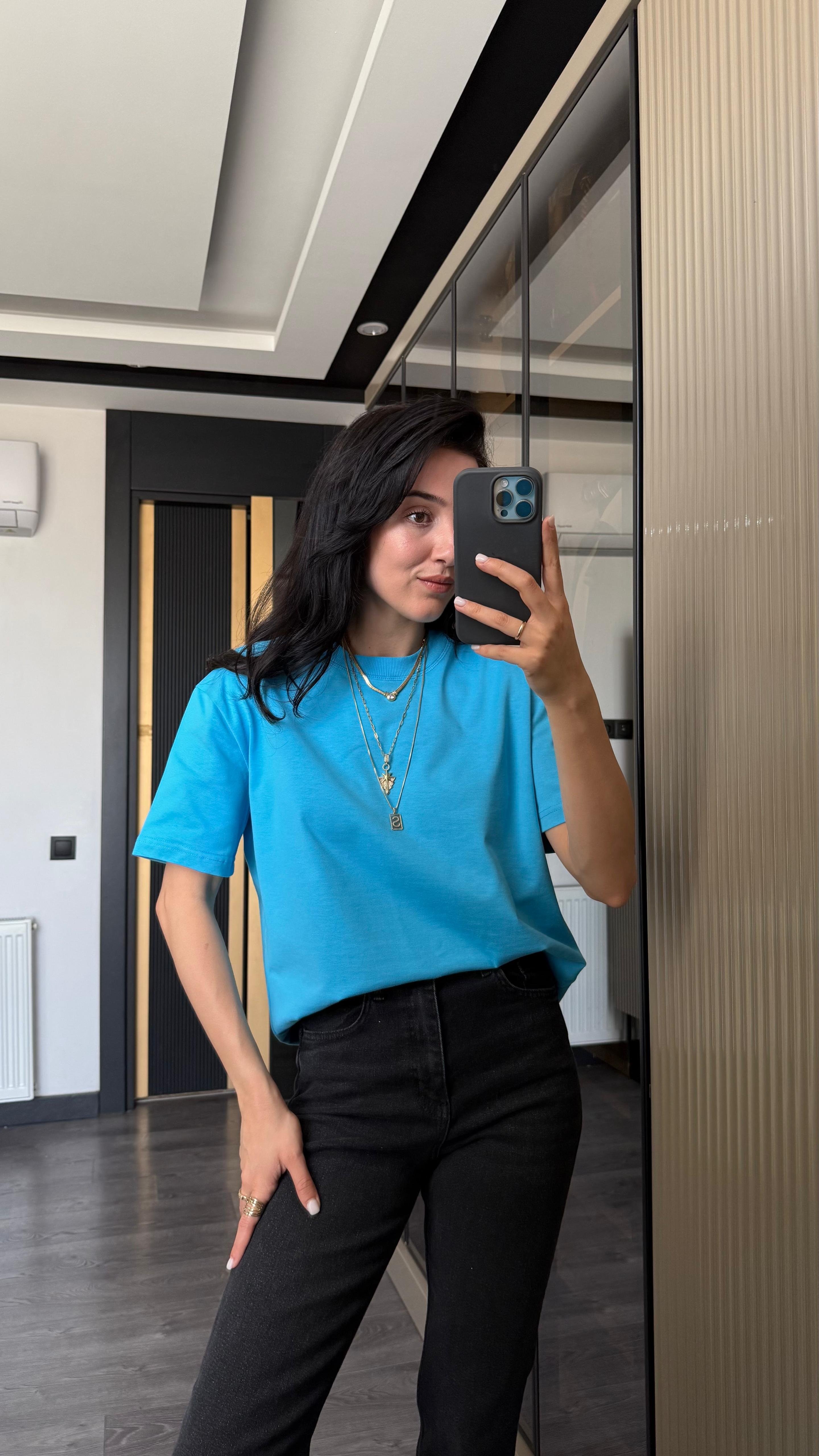 Dekoratif Yaka Bisiklet Yaka Tshirt